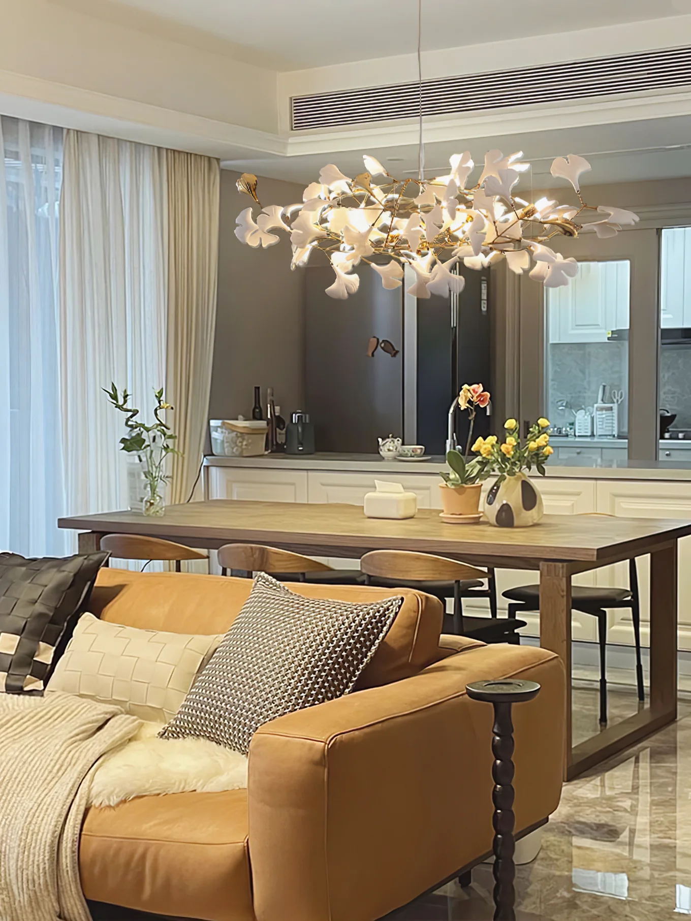 Elegant Ginkgo Leaf Chandelier - Handcrafted Brass Ceiling Light Fixture with Nature-Inspired Design for Dining Room, Living Room or Bedroom Decor