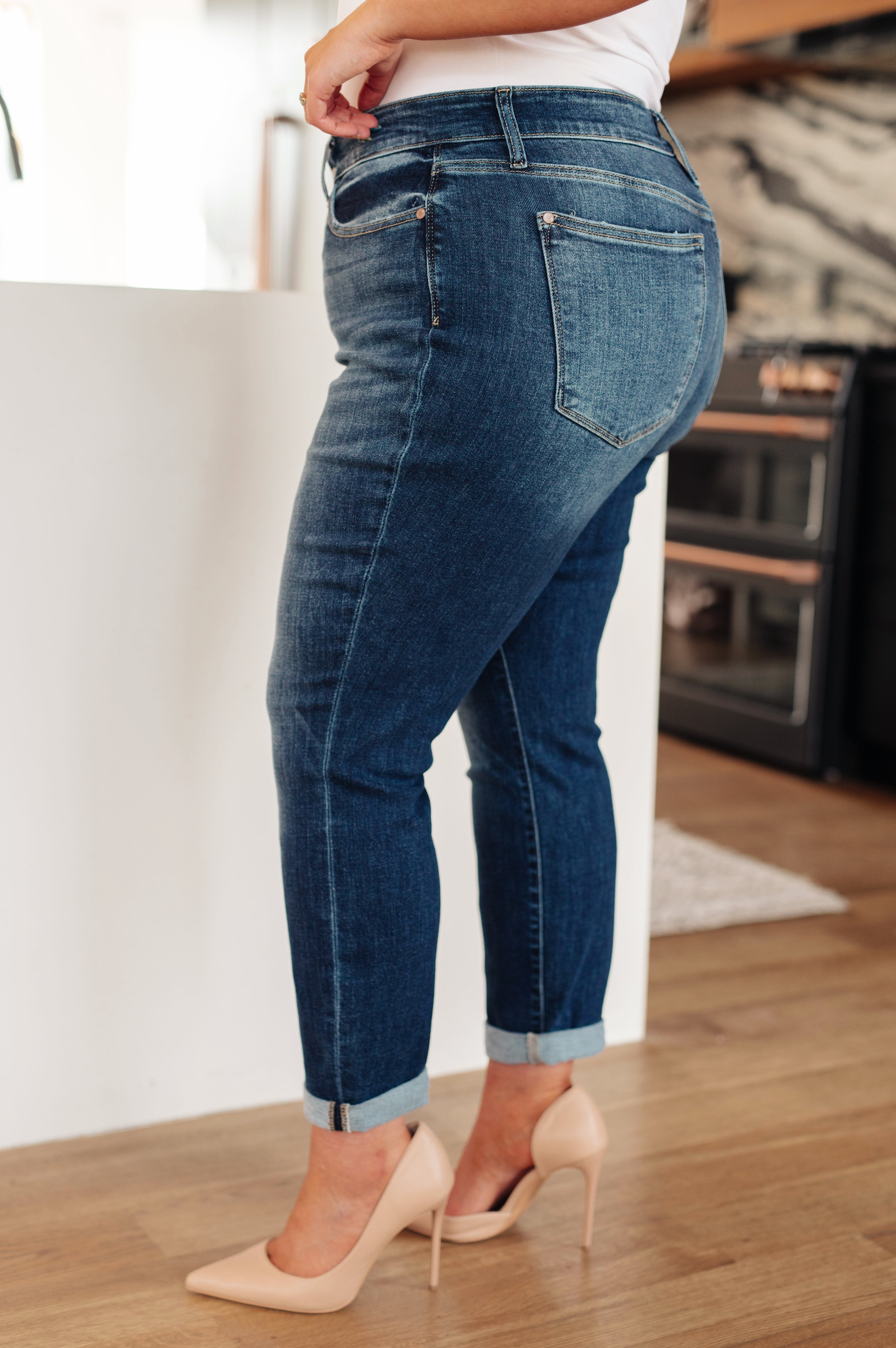London Midrise Cuffed Boyfriend Jeans for Women - Comfortable Stretch Denim Pants, Casual High Waist Distressed Jeans for Everyday Wear, Street Style & Weekend Outfits