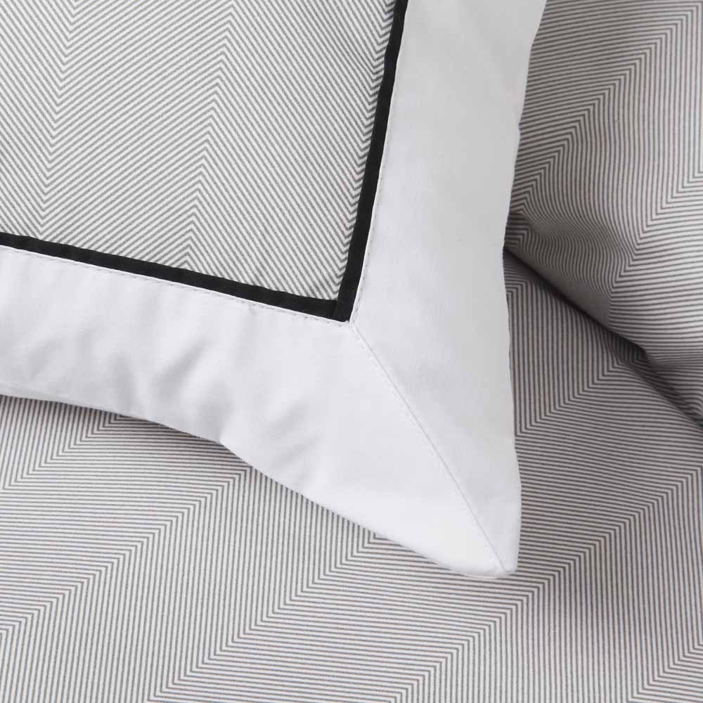 Logan & Mason Essex Pewter Quilt Cover Set - Premium Bedding for Luxurious Comfort | Perfect for Master Bedrooms, Guest Rooms & Cozy Retreats