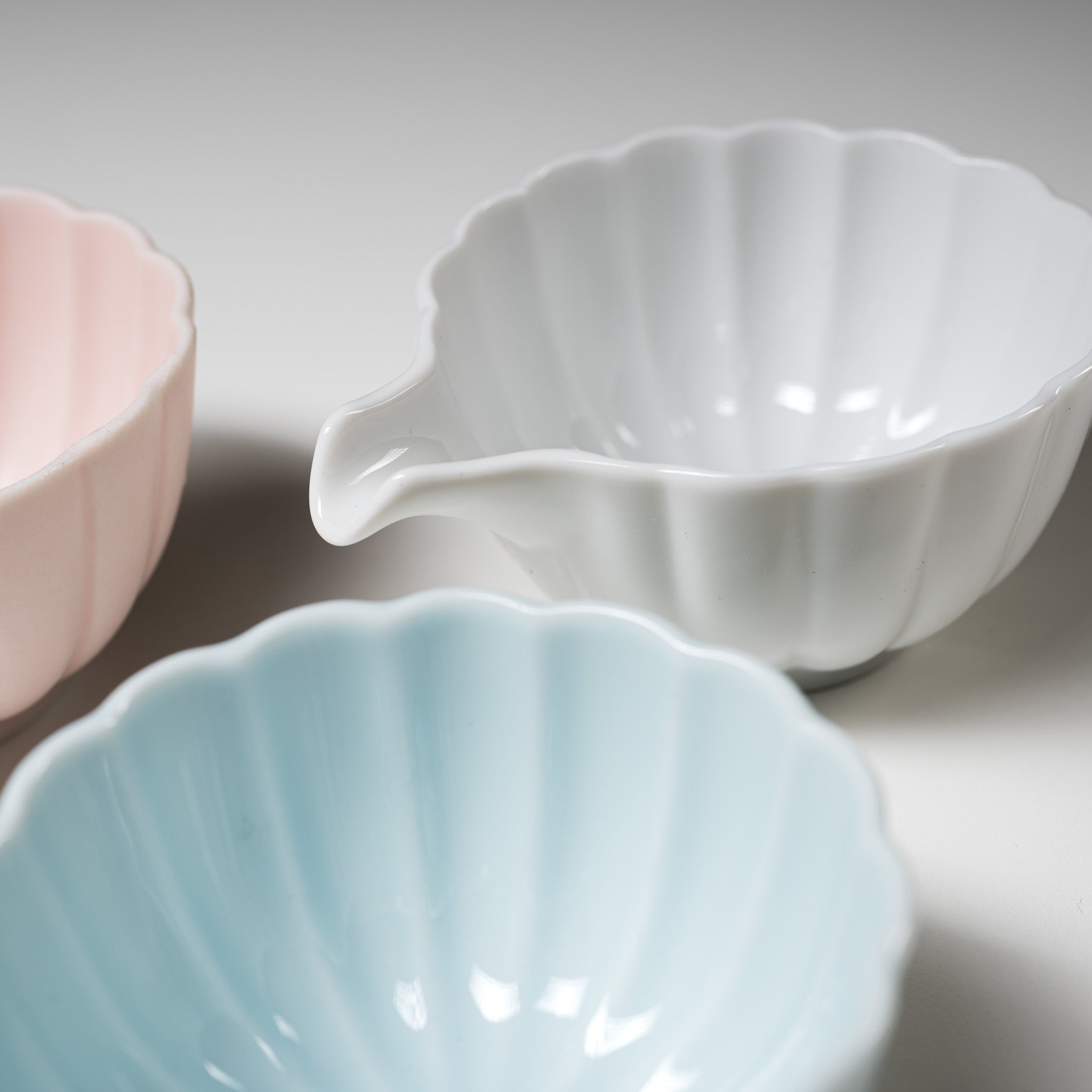 Premium Mino Ware Spout Sauce Bowl with Kiku Flower Design - 5 Elegant Colors for Japanese Cuisine & Table Setting | Perfect for Soy Sauce, Dipping, and Small Side Dishes