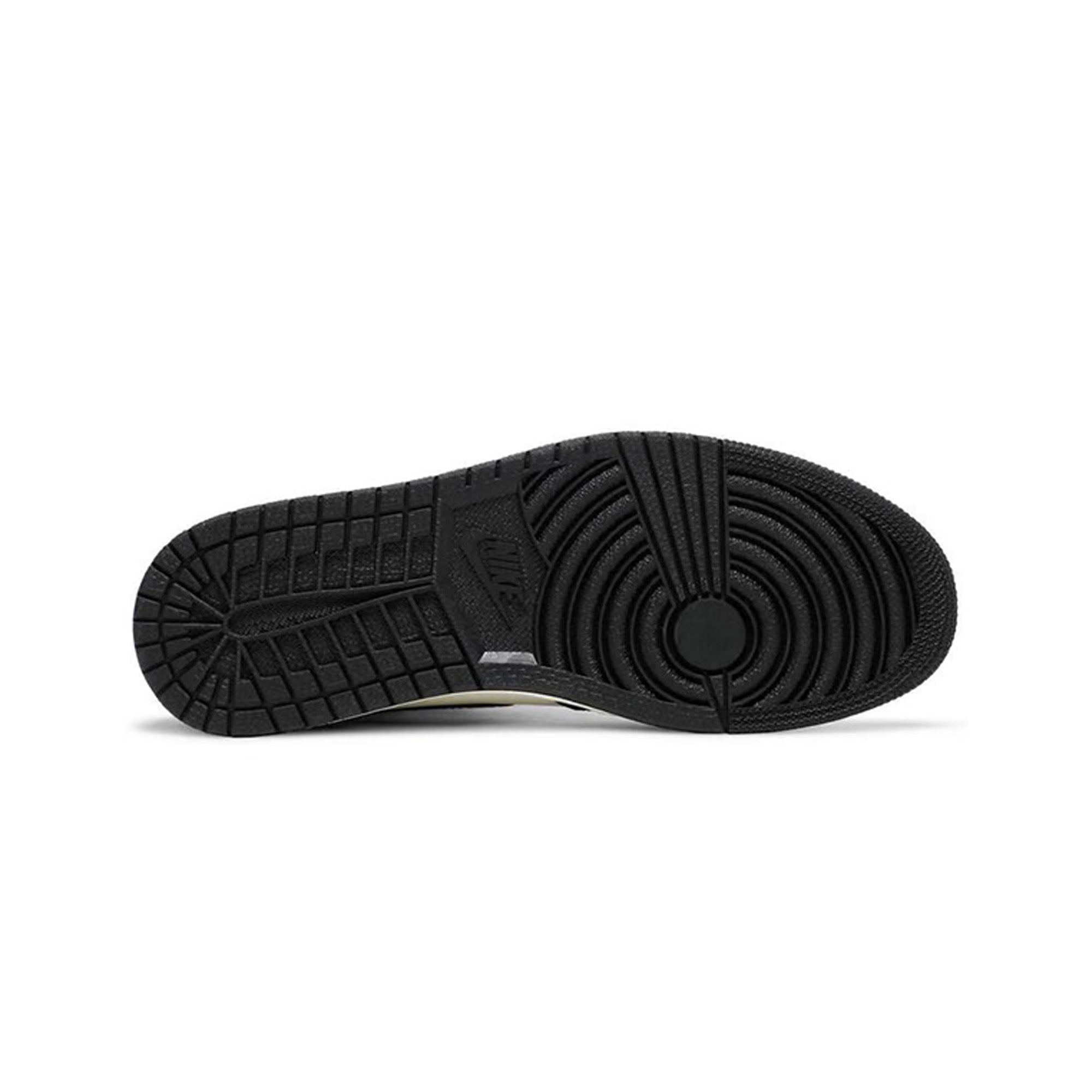 Air Jordan 1 Retro High OG 'Dark Mocha' Basketball Shoes (2020 Release) - Men's Sneakers for Casual Wear, Street Style & Sneaker Collectors
