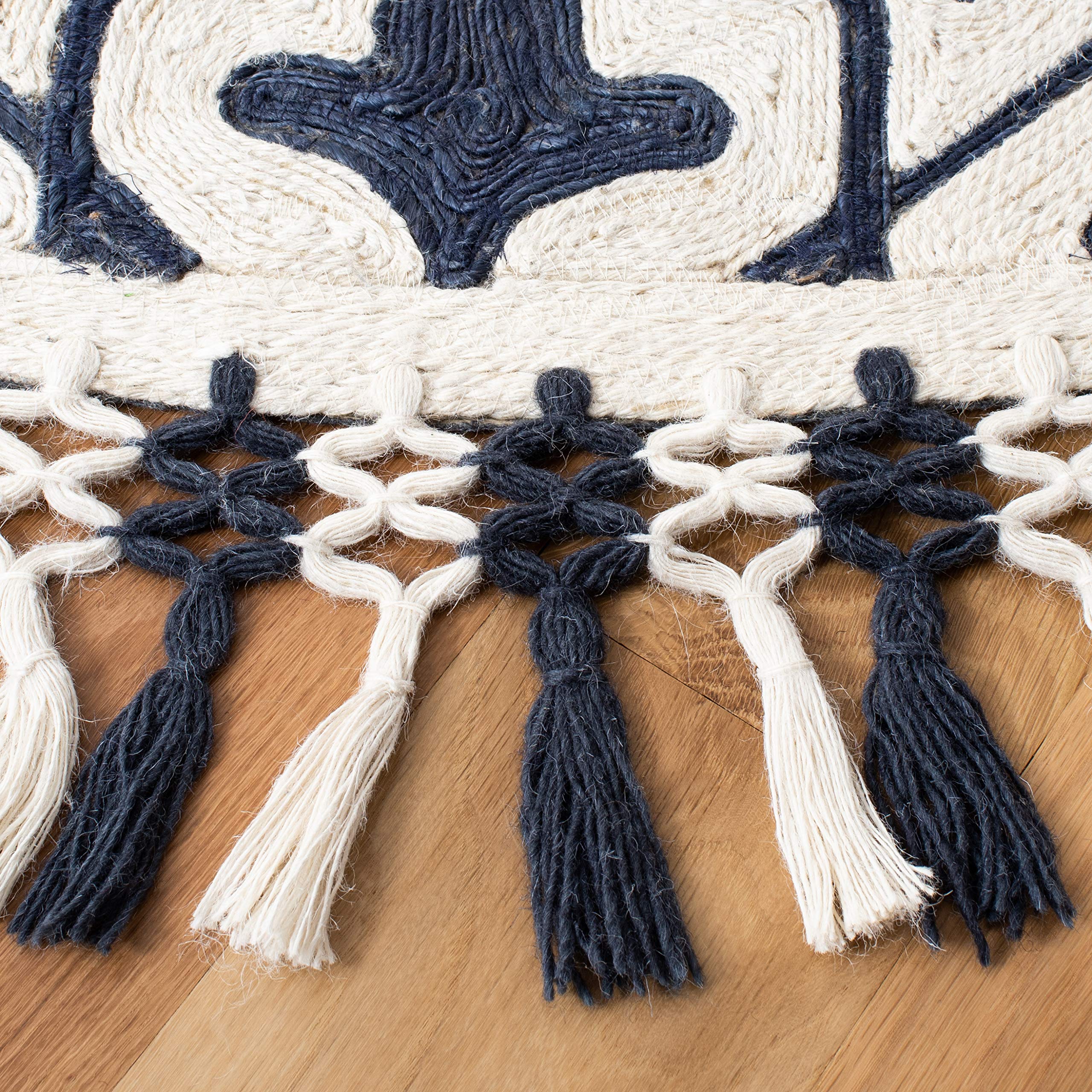 SAFAVIEH Sahara Collection 6-Foot Round Handmade Boho Tassel Area Rug - Navy & Ivory (SAH407N) | Perfect for Living Room, Bedroom & Boho Chic Home Decor