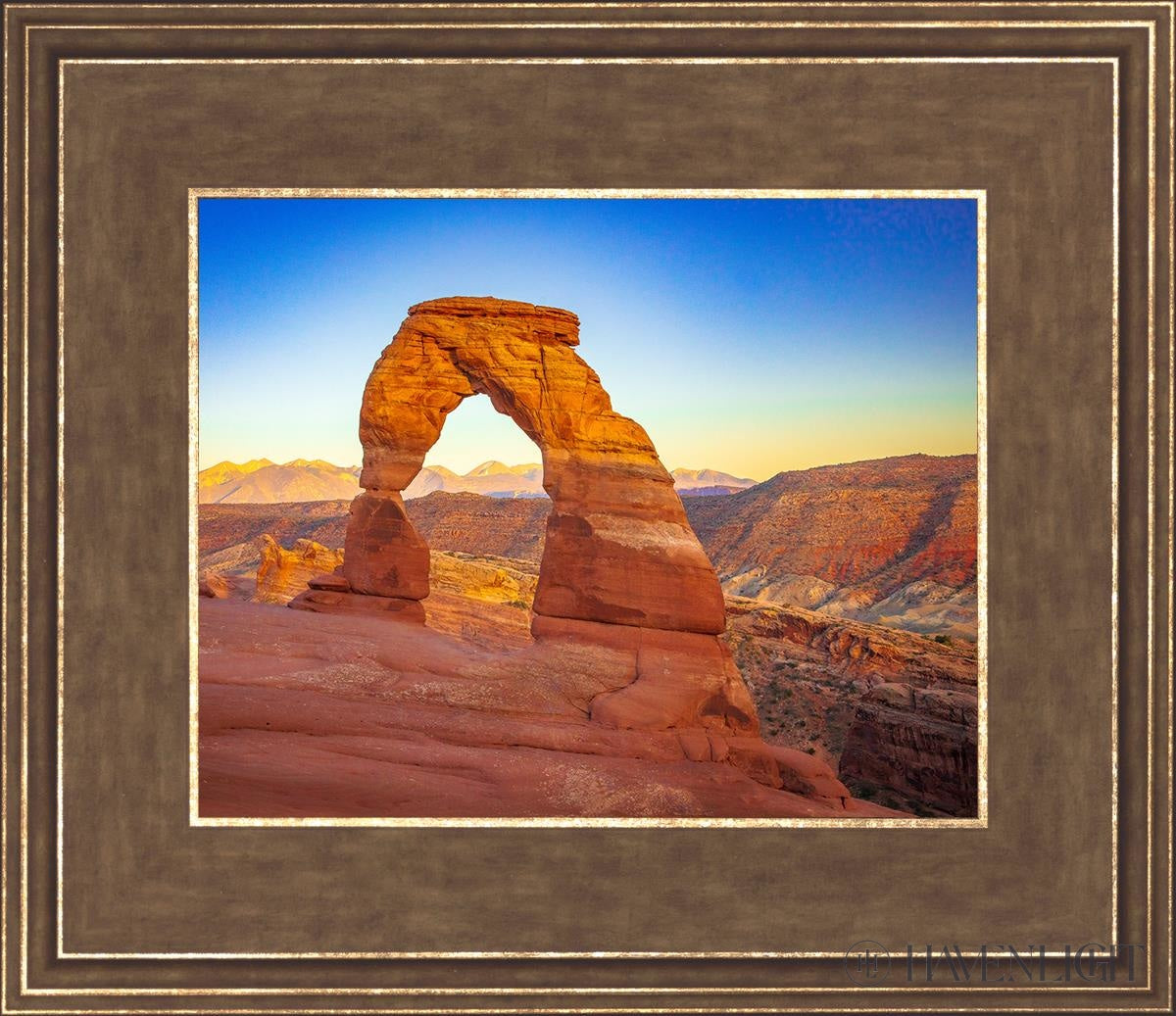 Delicate Arch Utah - Stunning Natural Sandstone Formation for Hiking & Photography | Perfect for Outdoor Adventures & Travel Souvenirs