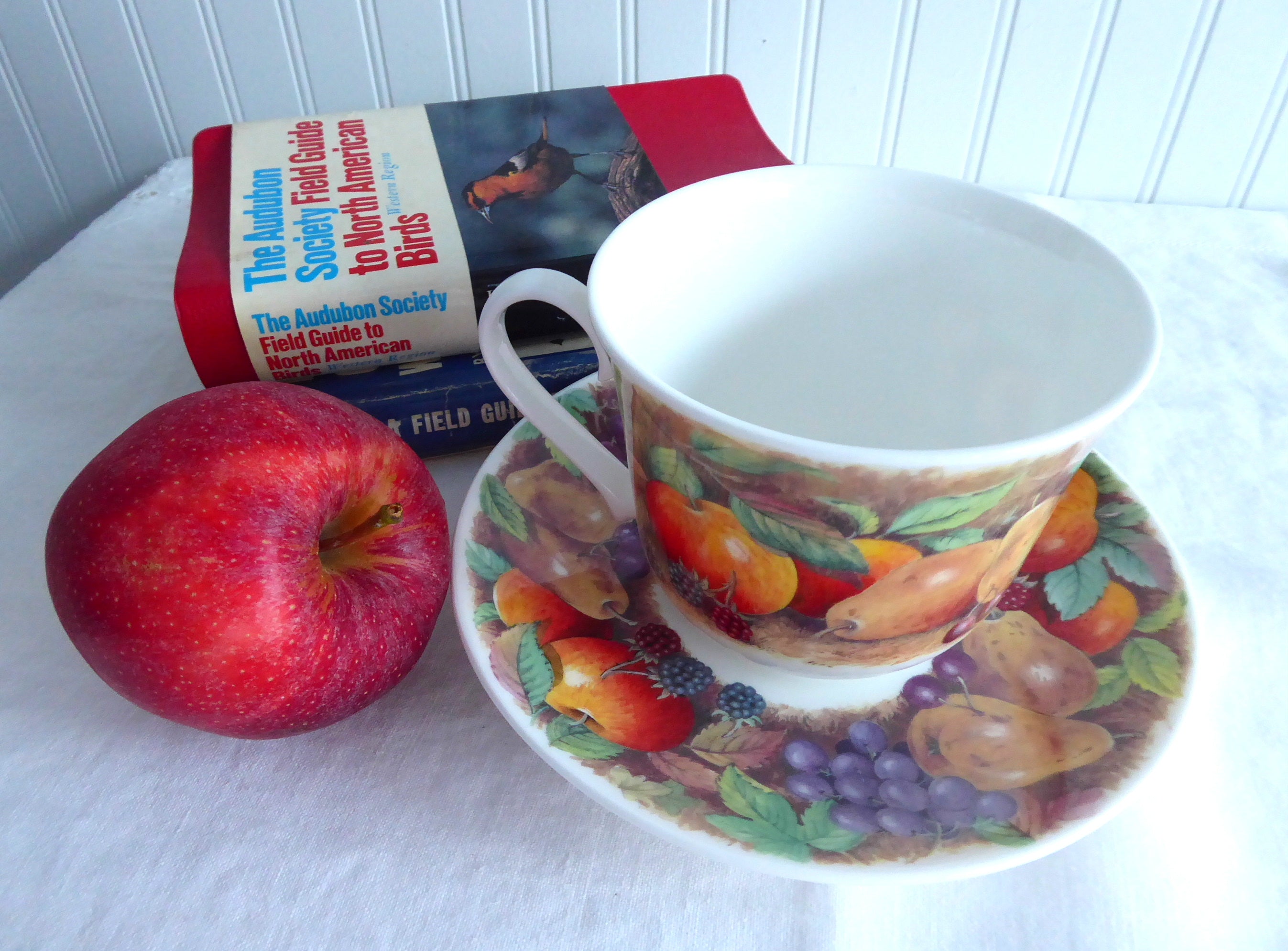 Roy Kirkham Bone China Breakfast Cup and Saucer Set - Classic Fruit Design with Apples & Grapes - Perfect for Tea, Coffee, and Elegant Morning Dining