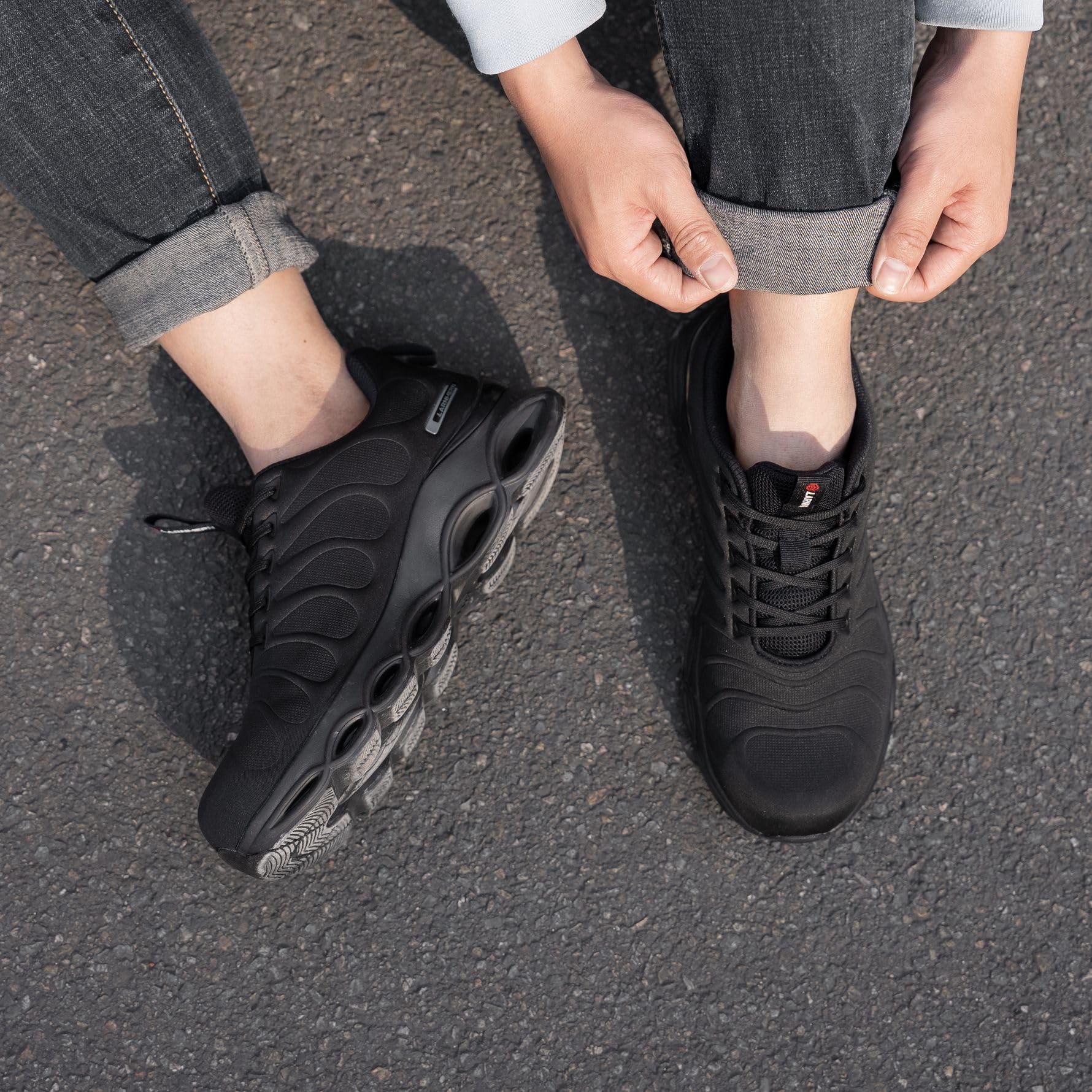 **LARNMERN Steel Toe Shoes for Men & Women - Lightweight Safety Sneakers with Wide Toe Box, Comfortable Work Shoes for Construction, Warehouse & Outdoor Activities**
