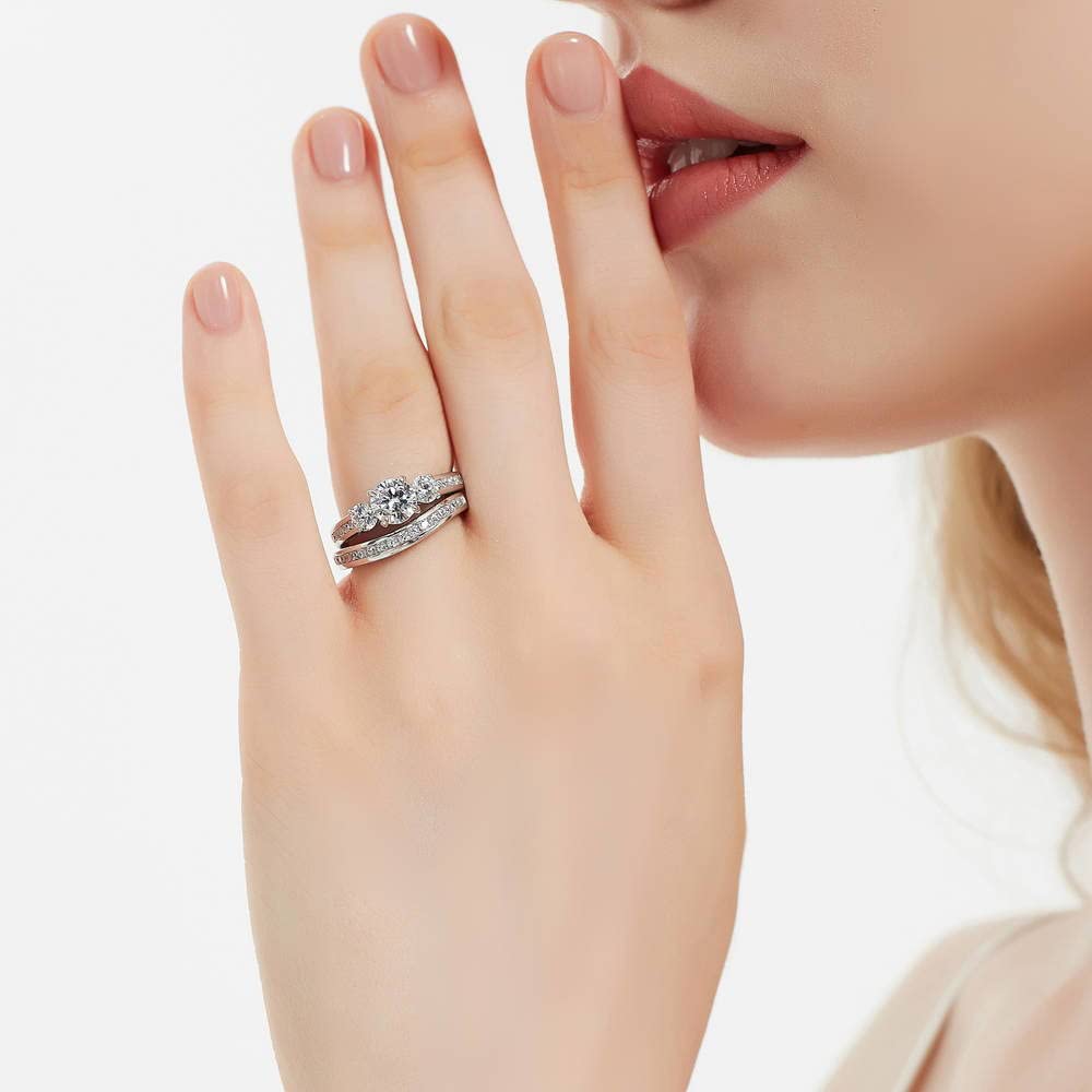 BERRICLE Sterling Silver 3-Stone Wedding & Engagement Ring Set - 1 Carat Round Cut Cubic Zirconia CZ for Women, Rhodium Plated, Size 4-10 - Perfect for Proposals, Anniversaries & Bridal Jewelry