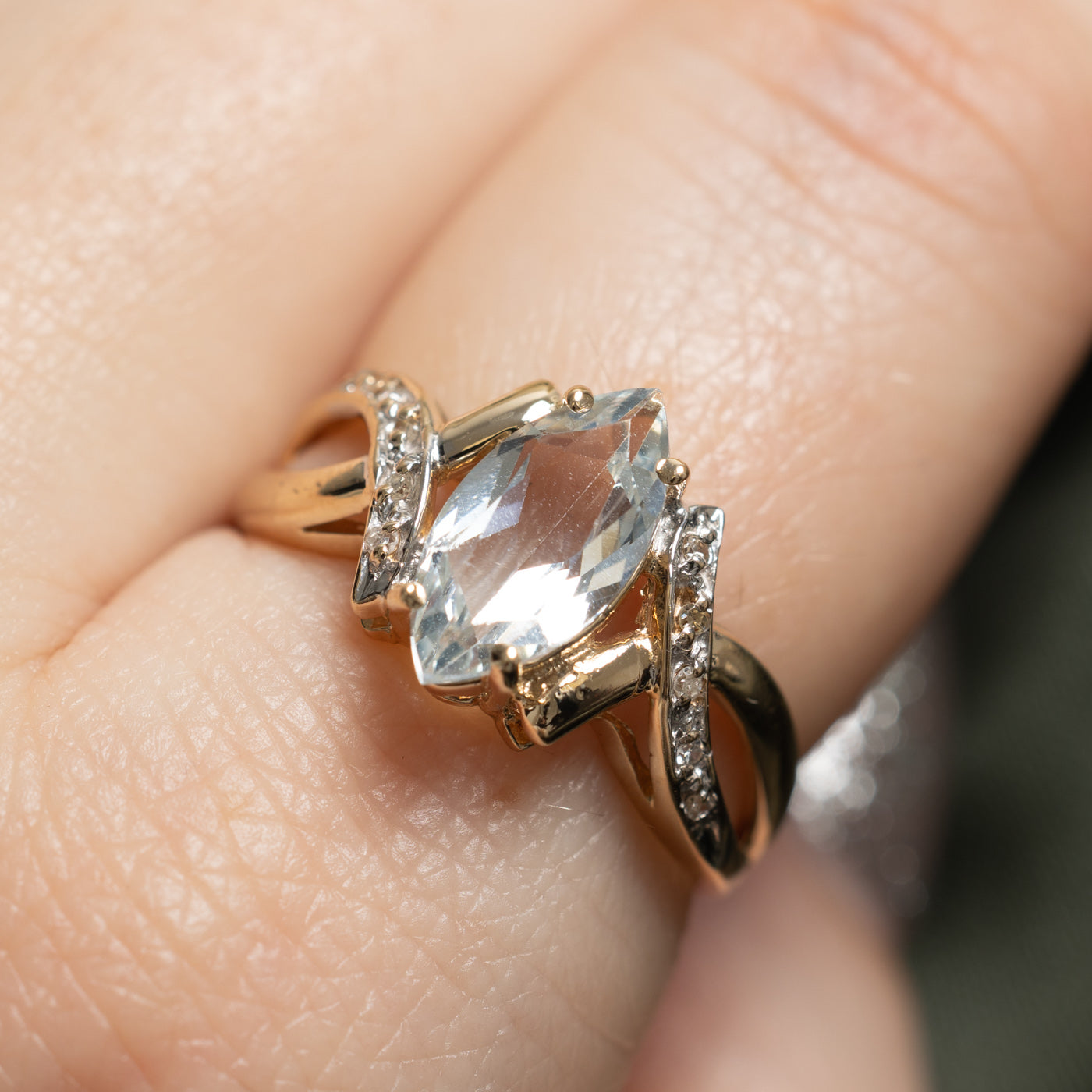 1.10ct Aquamarine & 0.03ct Diamond Crossover Ring - Size 8.25 | Elegant Birthstone Jewelry for Women | Perfect for Engagement, Anniversary & Special Occasion Gifts