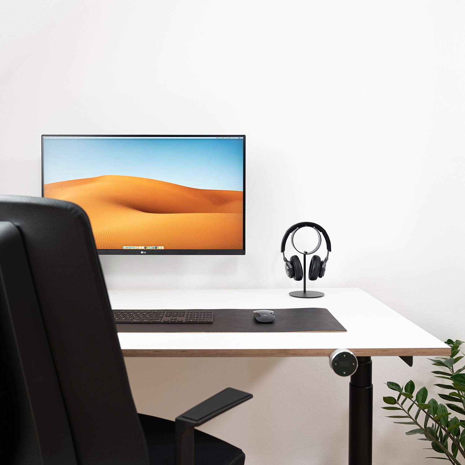 Premium Aluminum Headphone Stand - Zero Infinity Support Design for AirPods Max & Over-Ear Headphones | No Crease, Durable & Stylish | Perfect for Home Office, Gaming Setup & Studio Use (Black)