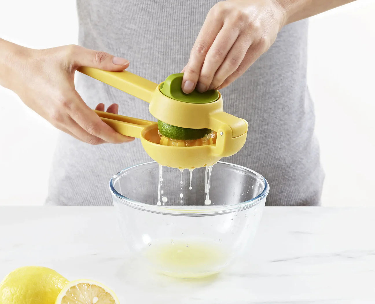 Premium Dual Action Citrus Press - Heavy Duty Manual Juicer for Oranges, Lemons & Limes - Perfect for Cocktails, Fresh Juice & Healthy Drinks at Home or Bar