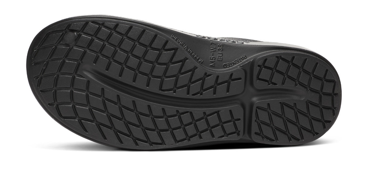 Women's OOcloog Luxe Clog - Sparkly Black Slip-On Shoes for Comfort & Style | Perfect for Casual Wear, Home, Garden & Outdoor Activities