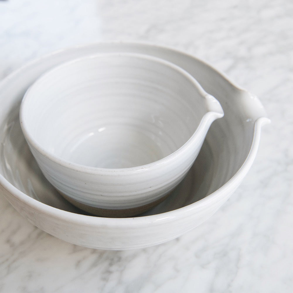 Premium Ceramic Pour Bowl for Resin Art, Epoxy Mixing & Paint Pouring – Ideal for DIY Crafts, Home Decor & Creative Projects
