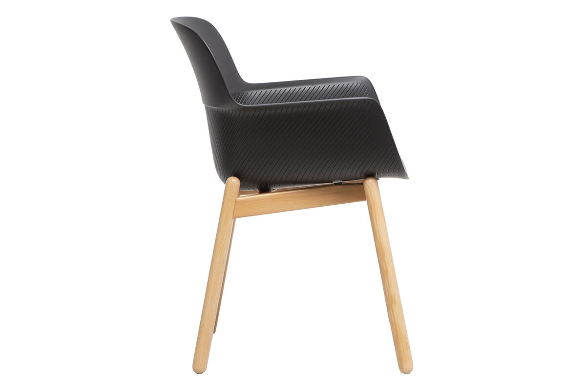 Tommy Tub Plastic Chair with Wooden Leg - Lightweight Outdoor Seating for Patio, Garden, and Poolside Relaxation