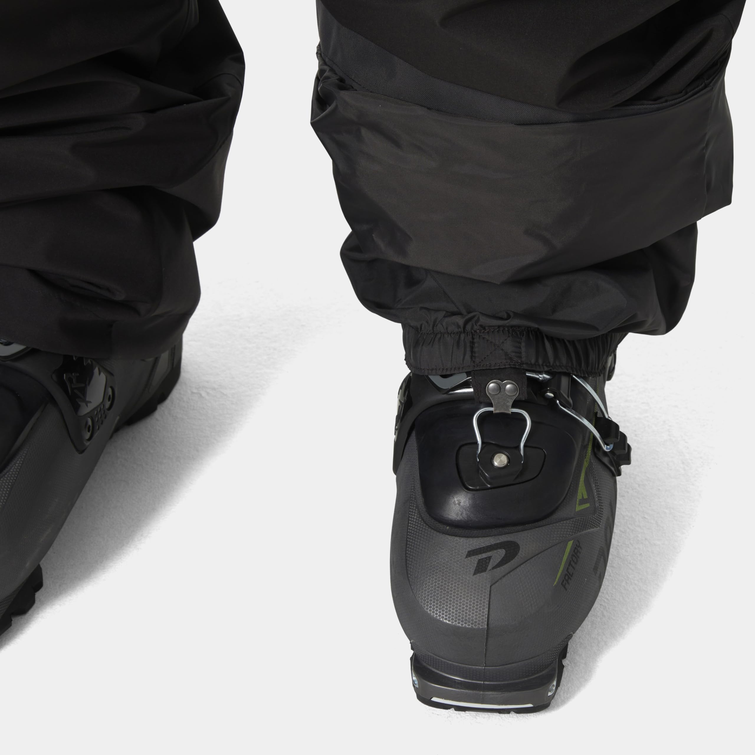 Men's Helly Hansen Blizzard Insulated Pants for Winter Sports & Outdoor Activities