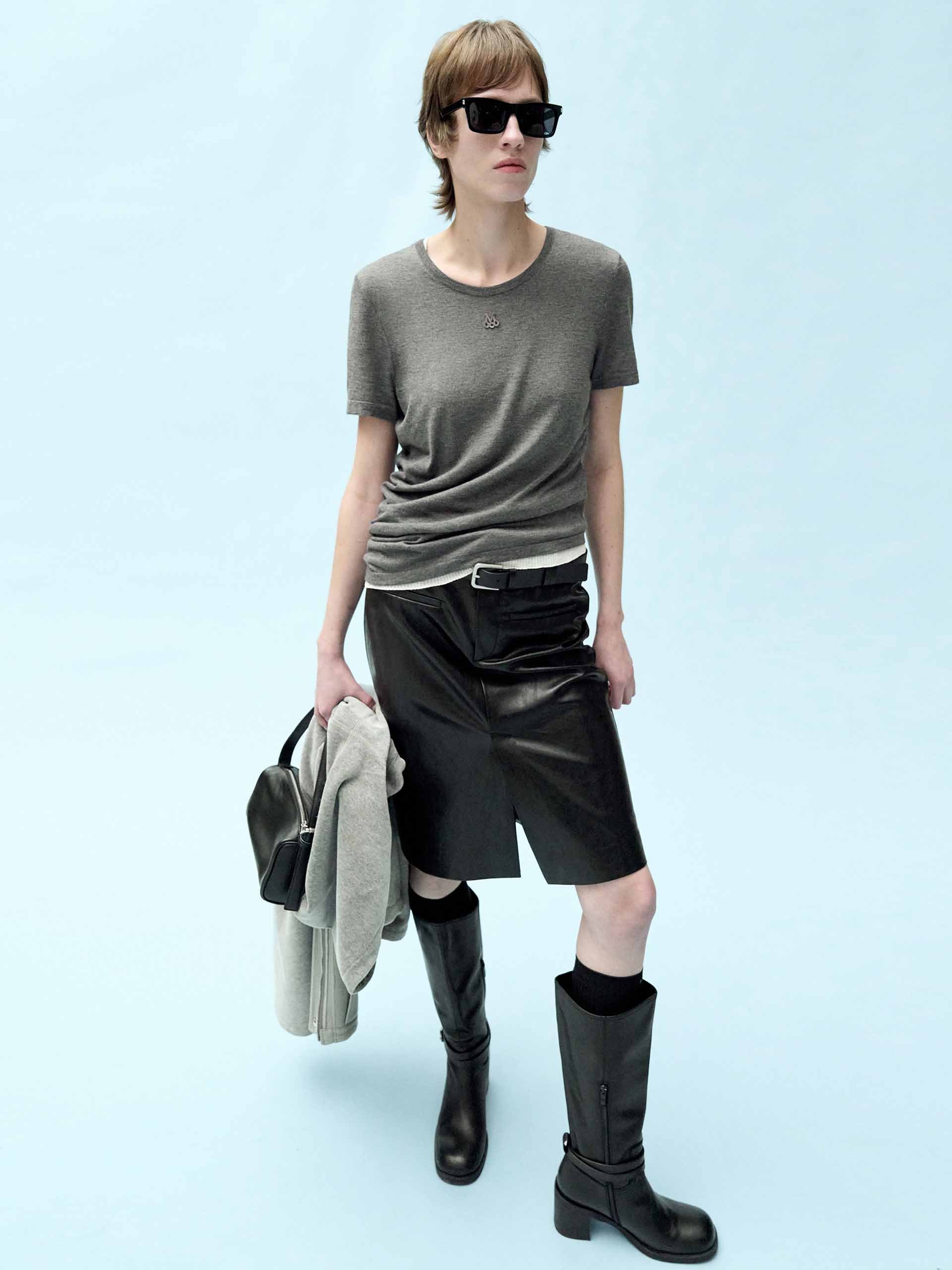 Asymmetric Hem Soft Top - Stylish & Comfortable Women's T-Shirt for Casual Wear, Outings & Everyday Fashion
