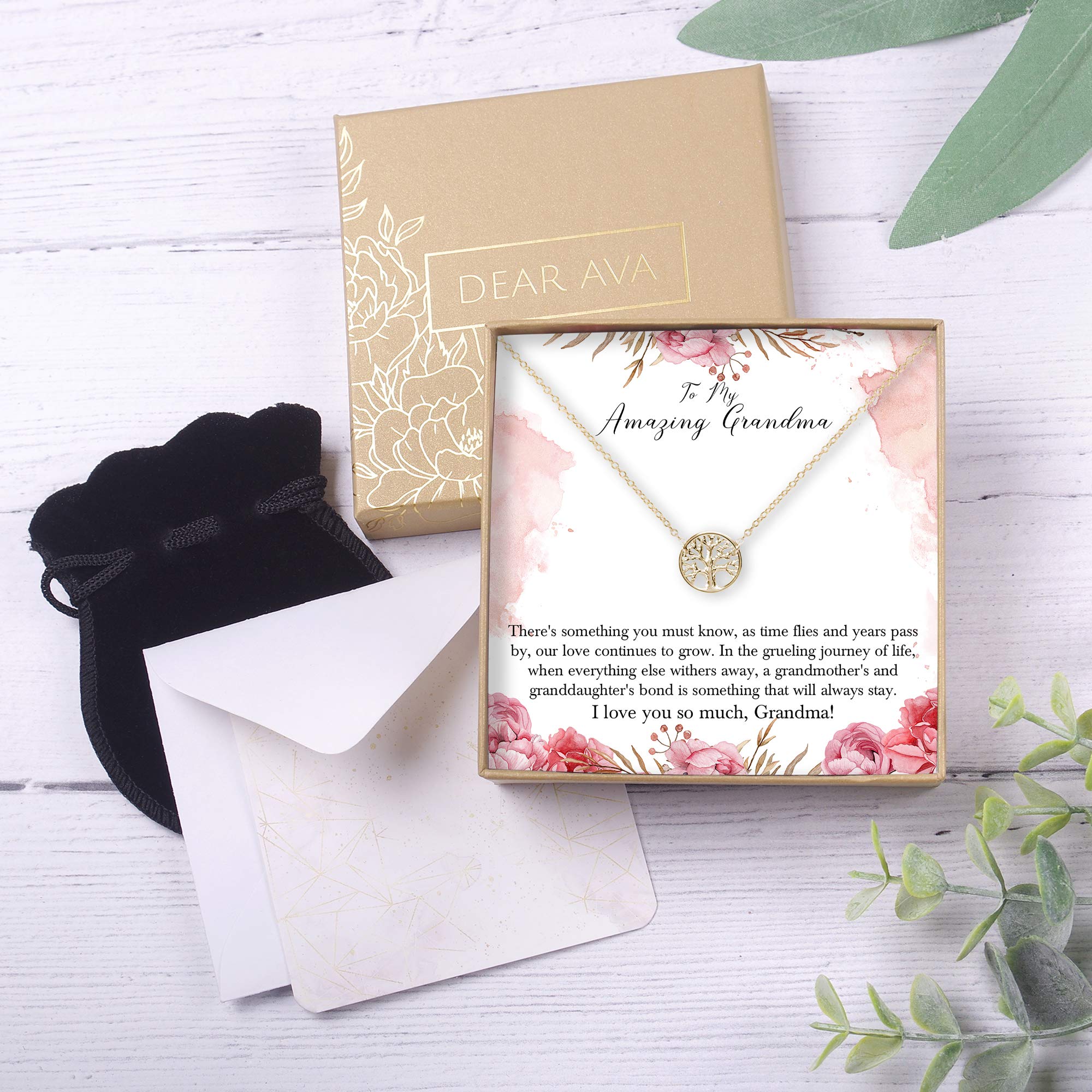 Heart Locket Necklace for Grandma - Personalized Jewelry Gift for Birthday, Christmas, Mother's Day & Special Occasions | Perfect for Family Photos & Keepsakes