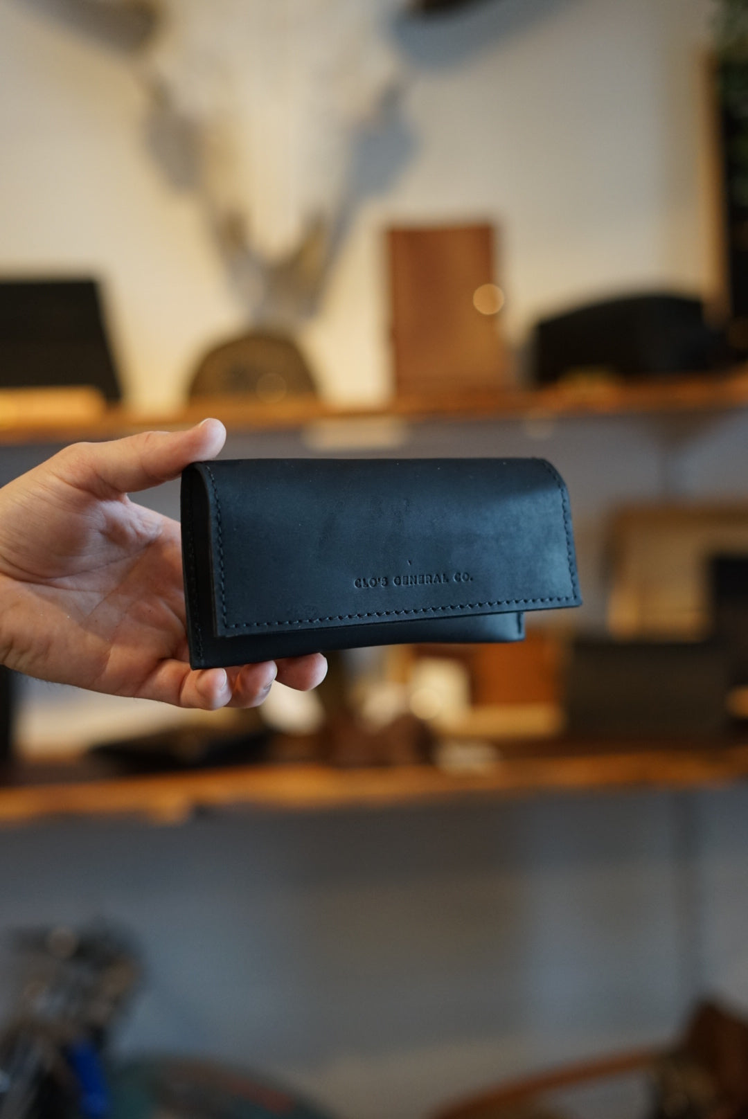 Premium Flat Black Sunglass Case - Durable & Lightweight Eyewear Protector for Travel, Outdoor Activities & Daily Use