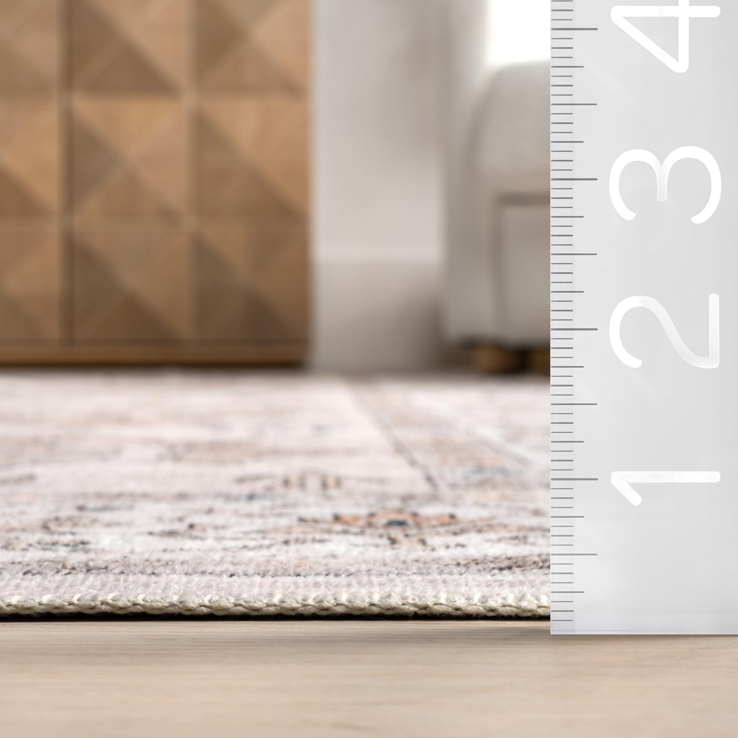 nuLOOM Finley Beige 8' x 10' Washable Area Rug - Stain Resistant, Non-Slip Backing, Low Profile for Living Room, Bedroom & Dining Room | Perfect for High Traffic Areas & Pet-Friendly Homes
