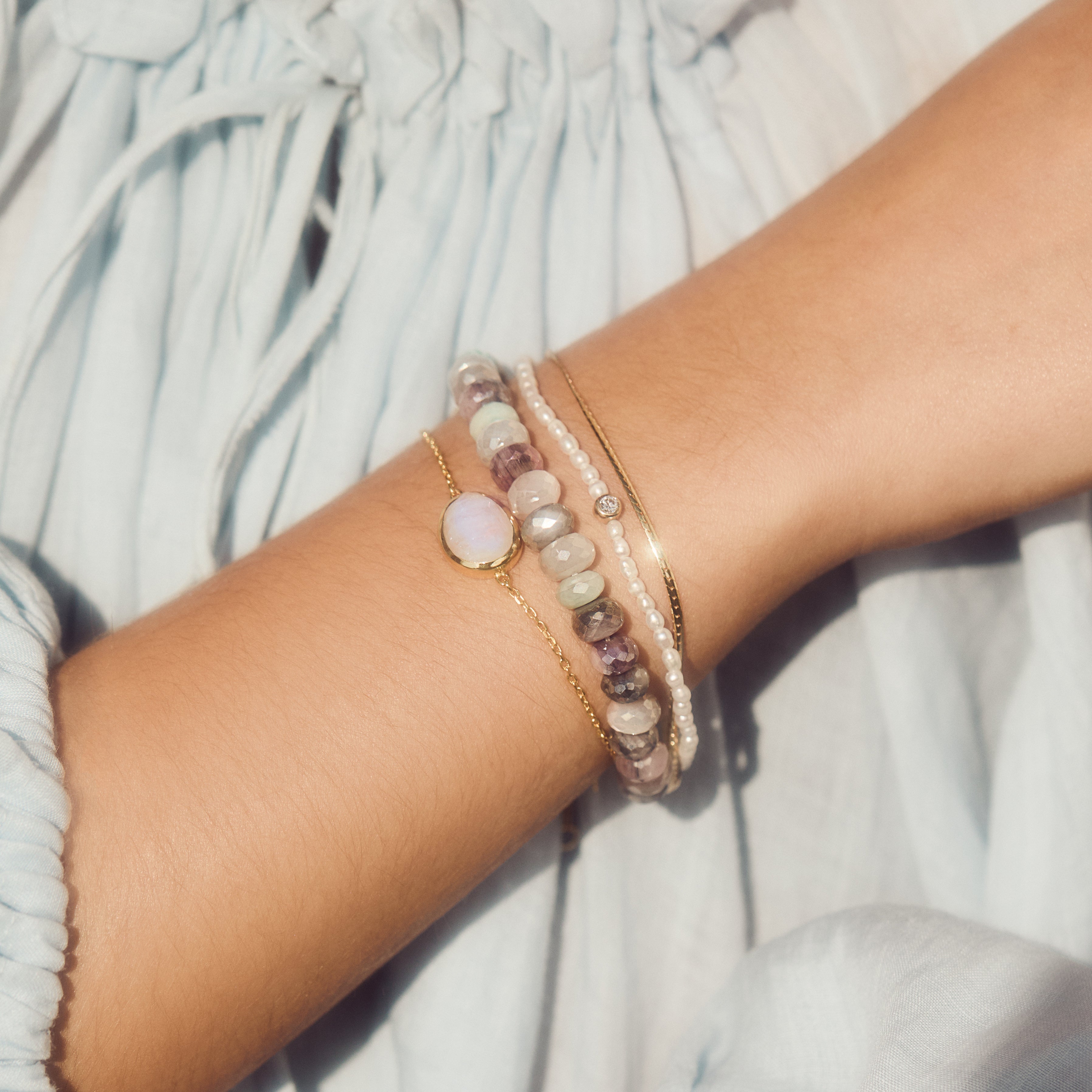 Moonstone Dreamer Beaded Bracelet for Women - Healing Crystal Energy Jewelry for Meditation, Yoga & Spiritual Wellness