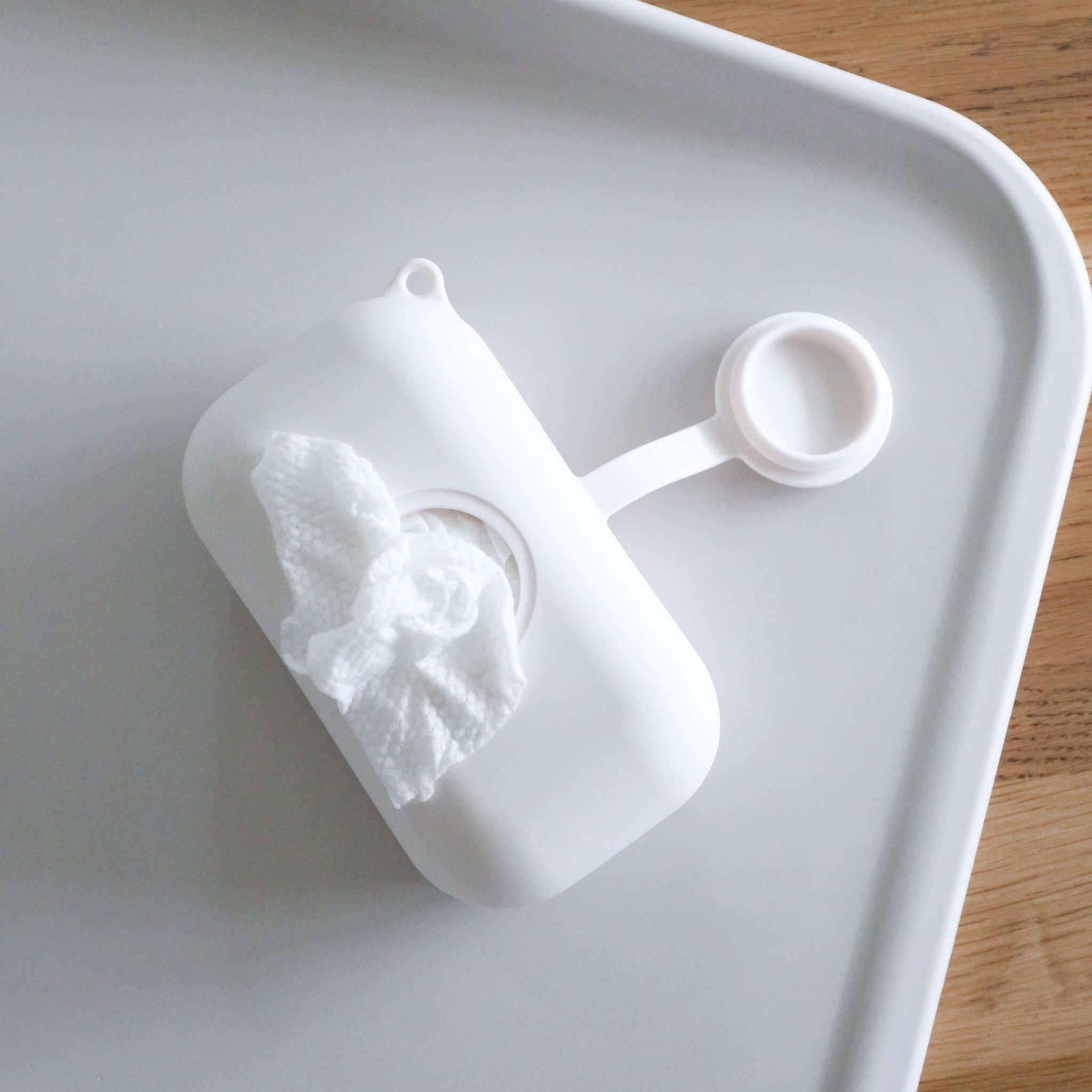 DESIGNSTUFF Wet Wipes Dispenser with Lid - Portable & Leak-Proof Chalk Design for Baby, Travel, Home & Office Use