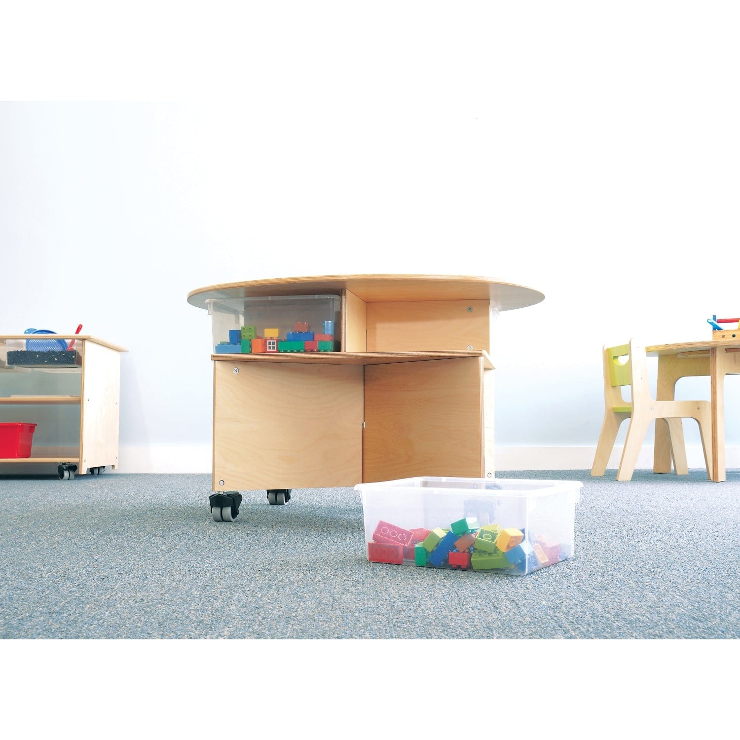 Mobile Collaboration Table with Trays - Portable Workstation for Office, Conference & Team Meetings - Ideal for Remote Work, Brainstorming & Group Projects