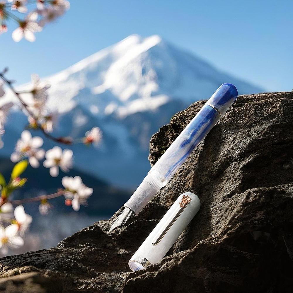 Nahvalur (Narwhal) Voyage Cherry Blossom Limited Edition Fountain Pen (2025) - Premium Writing Instrument for Collectors, Calligraphy & Gift Giving