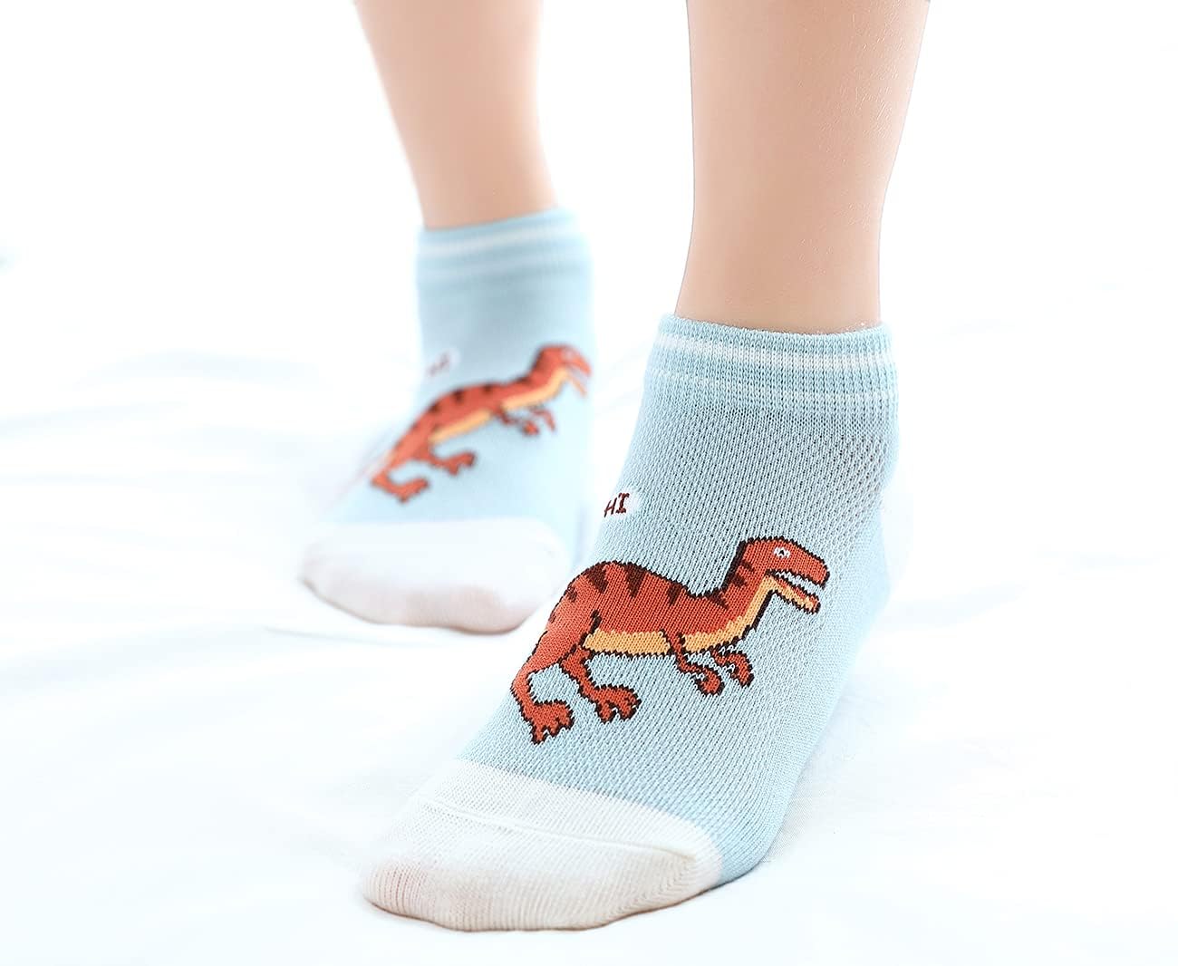 CHUNG Boys' Cotton Ankle Socks 5/10 Pack - Low Cut Dinosaur Print Mesh Socks for Kids 2-9 Years - Lightweight Breathable for School, Running, Sports & Casual Wear - Perfect for Everyday Play and Athletic Activities