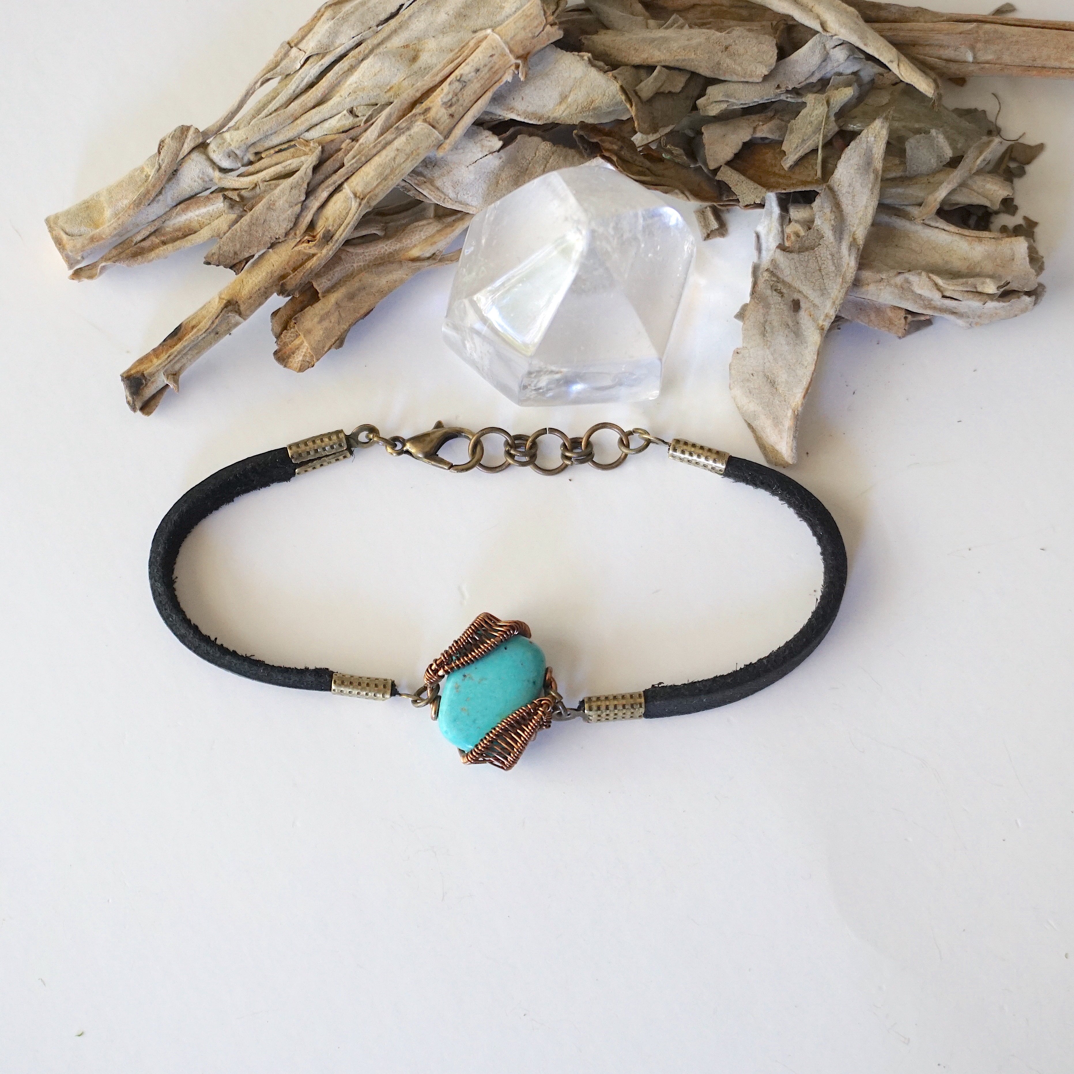 Natural Raw Turquoise Leather Bracelet for Men & Women – Handmade Boho Jewelry for Everyday Wear, Gifts, and Spiritual Healing