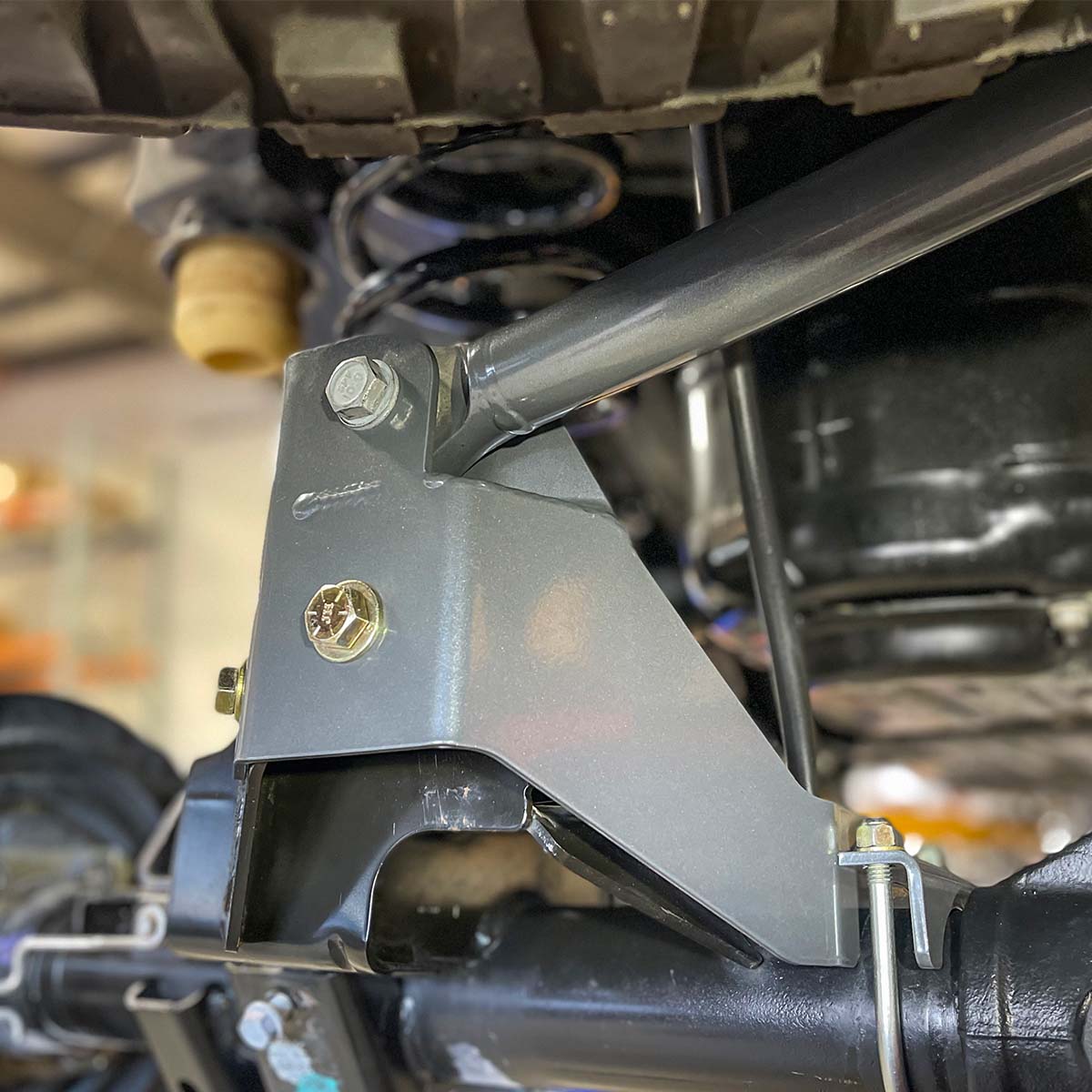 2023 Jeep JT Gladiator Synergy MFG Heavy Duty Rear Track Bar Brace - Off-Road Suspension Upgrade for Enhanced Stability & Towing Performance