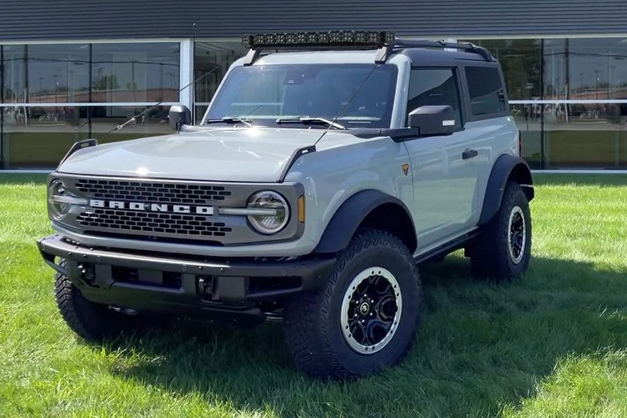 Ford Bronco Quake 42