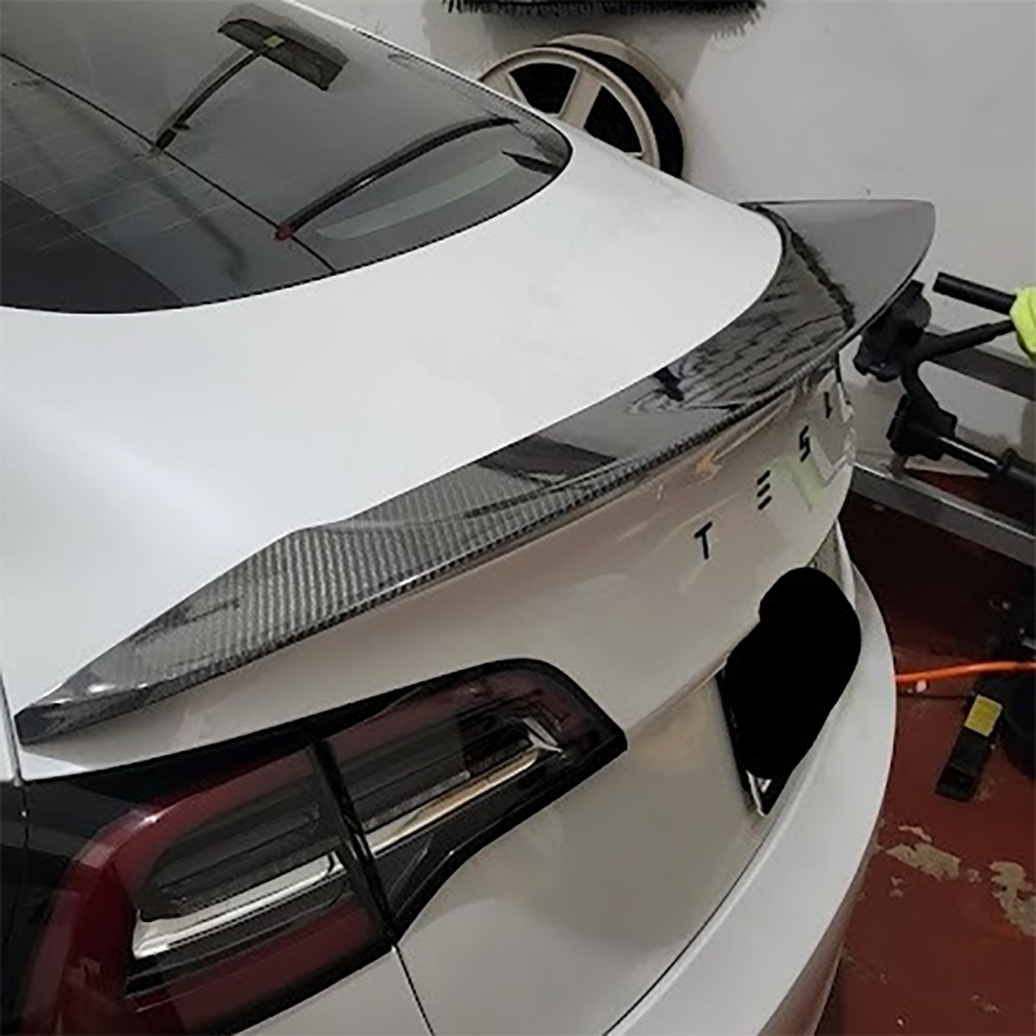 Premium Real Carbon Fiber V-Style Rear Spoiler for Tesla Model 3 Highland (2024+) - High-Gloss Finish, Lightweight & Durable - Enhances Aerodynamics & Sporty Look for Street Racing & Car Shows