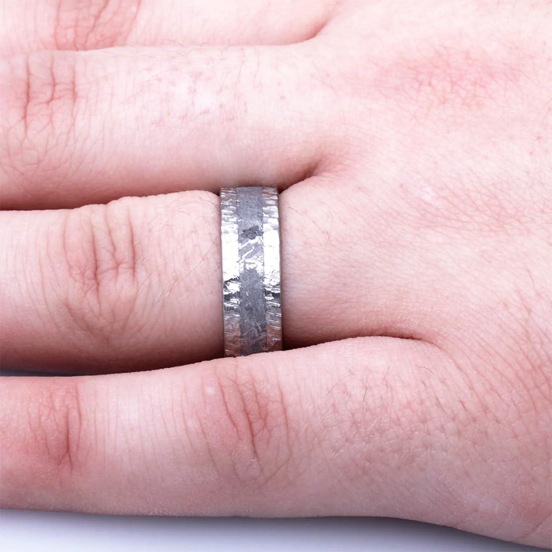 Gibeon Meteorite & Titanium Men's Wedding Band - 7mm Comfort-Fit Hammered Unisex Ring for Men & Women - Perfect for Engagement, Anniversary & Everyday Wear