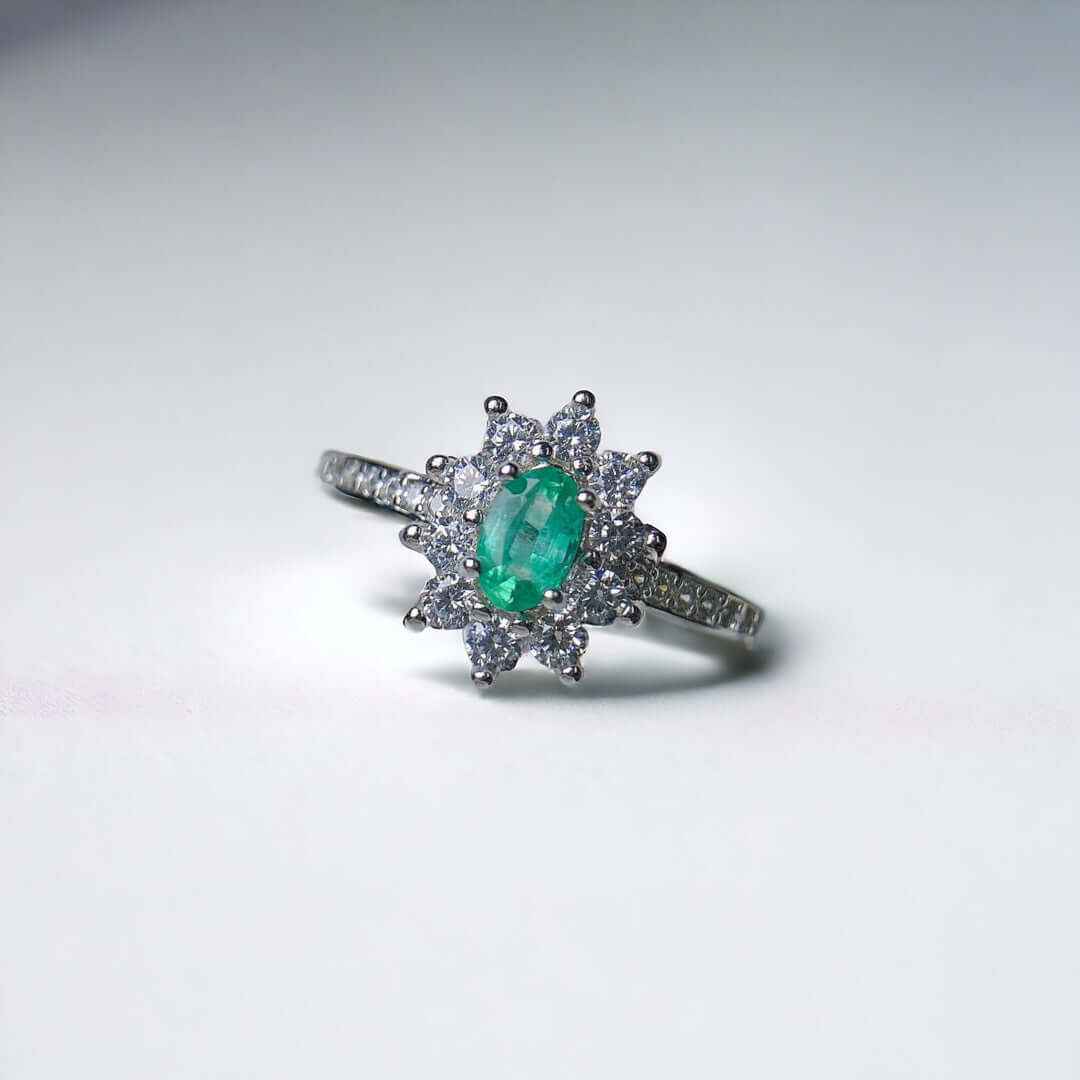 18K Gold Statement Emerald Ring for Women - Elegant Green Gemstone Jewelry for Engagement, Wedding & Special Occasions | NS2403