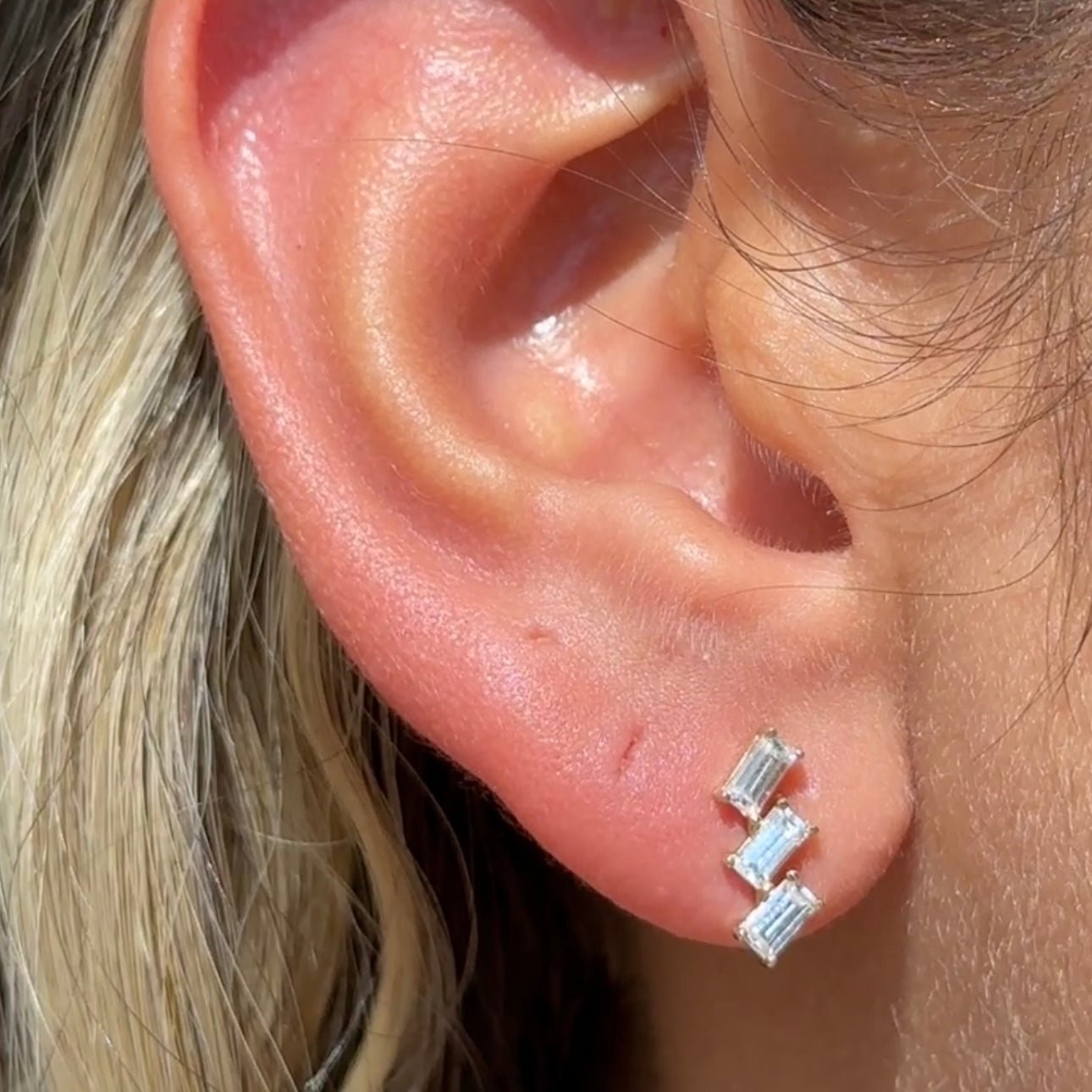 14K White Gold Baguette Cascade Flat Back Stud Earrings – Elegant & Durable for Daily Wear, Parties & Special Occasions
