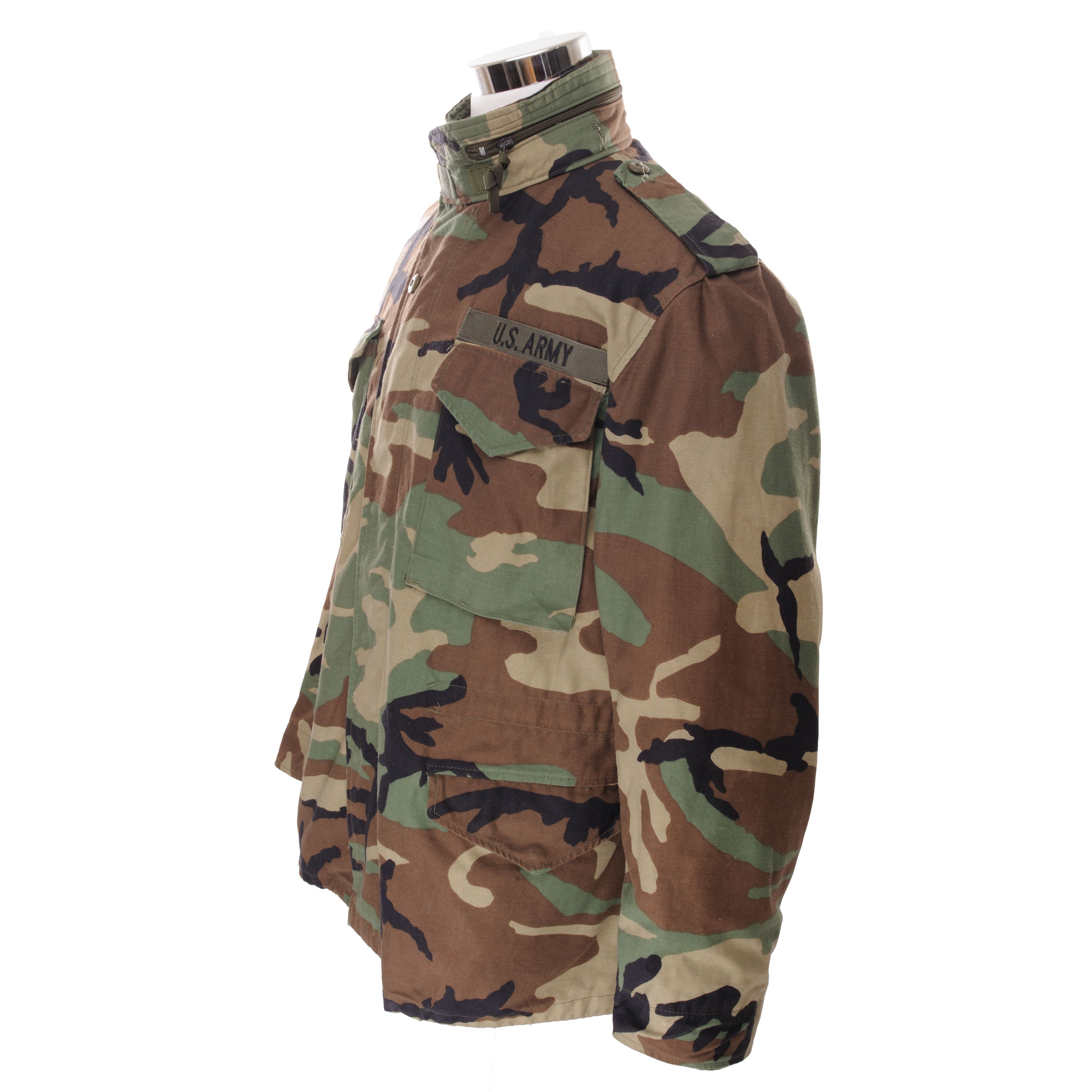 Vintage US Army M-1965 M65 Woodland Camo Field Jacket - 1999 Issue - Medium Regular Size - Military Surplus Outerwear for Outdoor Adventures & Vintage Fashion