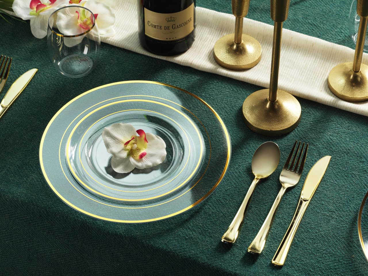 125-Piece Gold Dinnerware Party Set - 50 Gold Rim Clear Plastic Plates, 25 Dinner & 25 Dessert Plates, 25 Knives, Forks & Spoons - Disposable Tableware for 25 Guests - Perfect for Weddings, Birthdays, Baby Showers & Holiday Celebrations