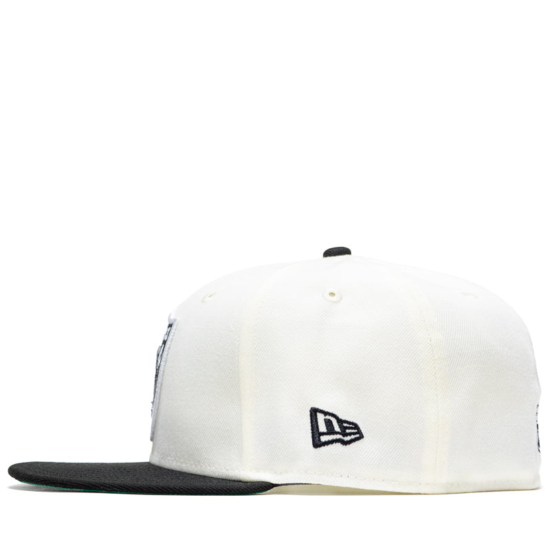 New Era x Politics Las Vegas Raiders 59FIFTY Fitted Hat - Chrome/Black - Official NFL Snapback for Men & Women - Perfect for Game Day, Tailgating & Streetwear Fashion
