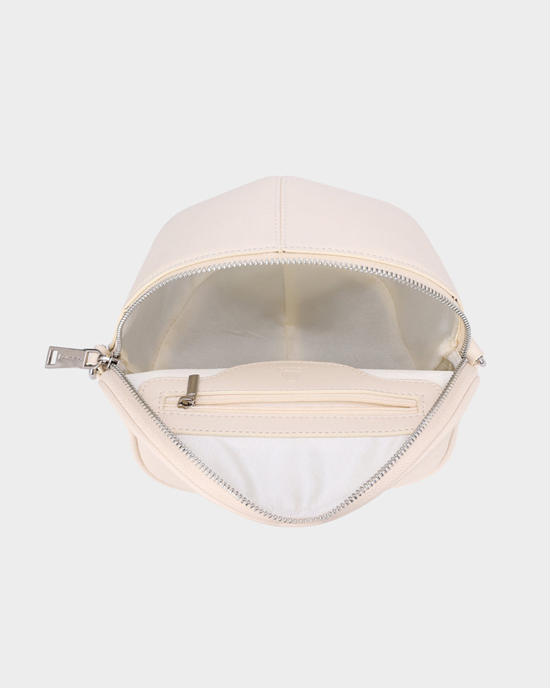 Stylish Baseball Cap Design Bags for Men & Women - Trendy Fashion Accessories for Sports, Travel, and Everyday Use