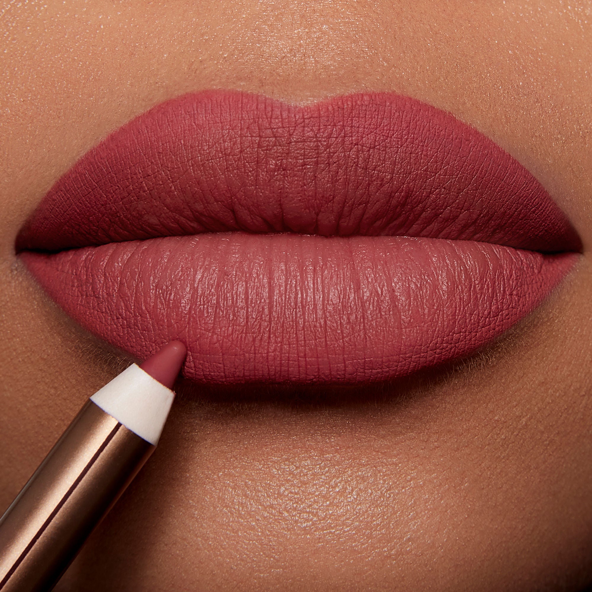 Charlotte Tilbury Lip Cheat Lip Liner - Long-Lasting, Waterproof Lip Pencil for Precise Definition & Fuller Lips | Perfect for Everyday Wear, Date Night & Special Occasions