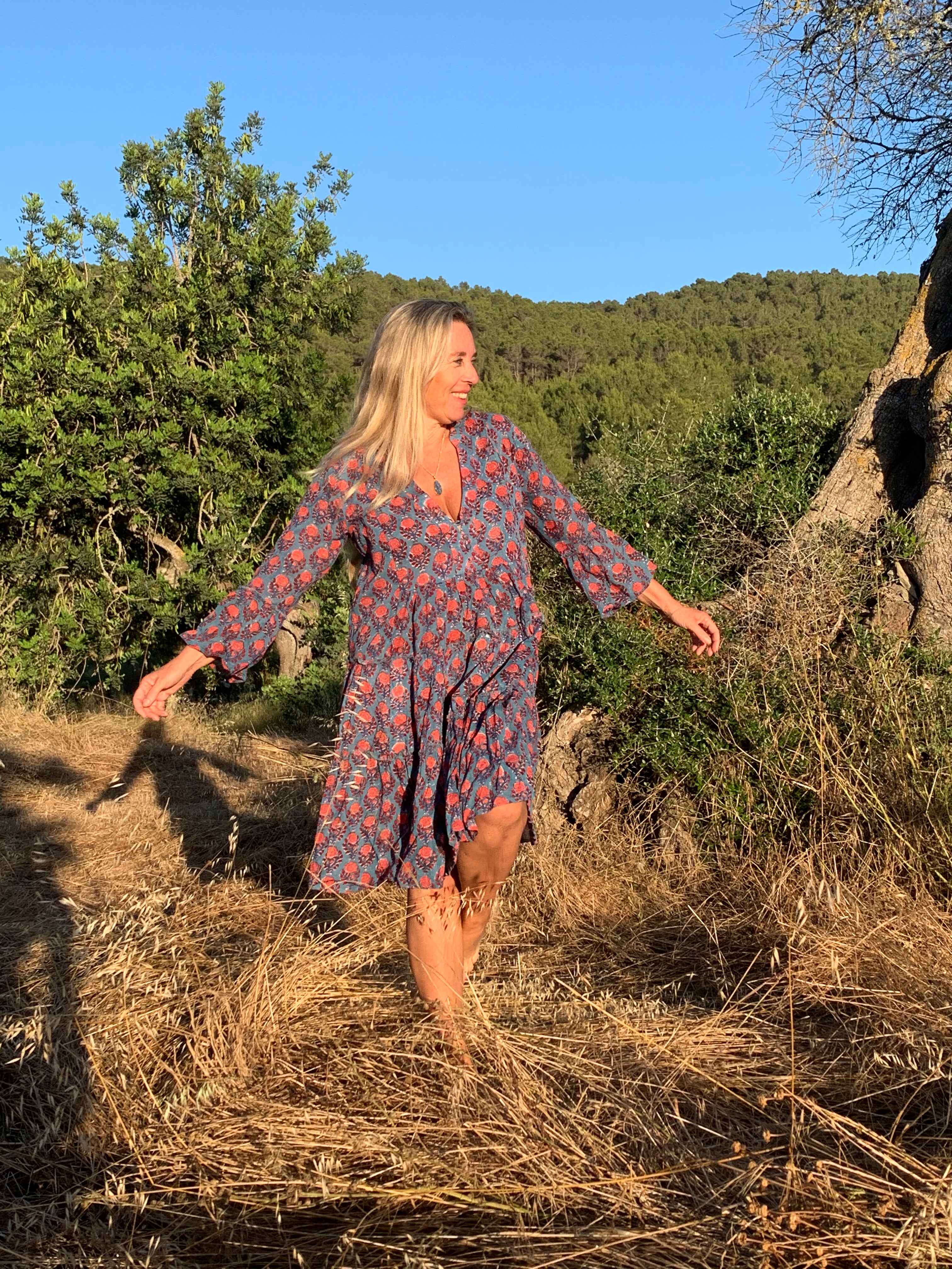 Stylish Geo Print Short Dress in Blue & Red - Perfect for Summer Outings, Beach Vacations, and Casual Parties