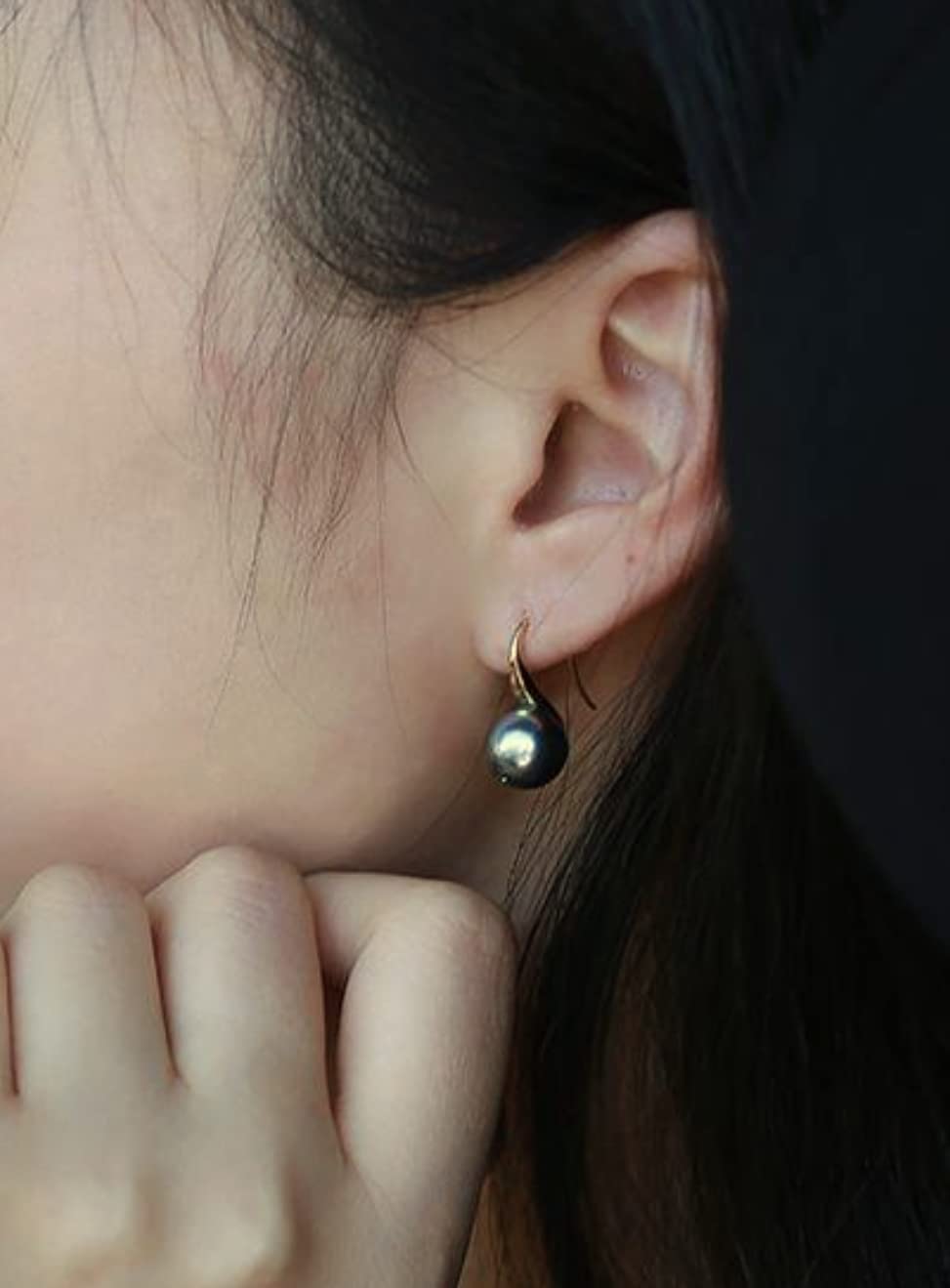 Minimalist Classic Tahitian Black Pearl Earrings 8.5-9mm, 18K Yellow Gold Plated Sterling Silver - Elegant Jewelry Gifts for Women, Perfect for Weddings, Parties & Everyday Wear (Yellow Gold)