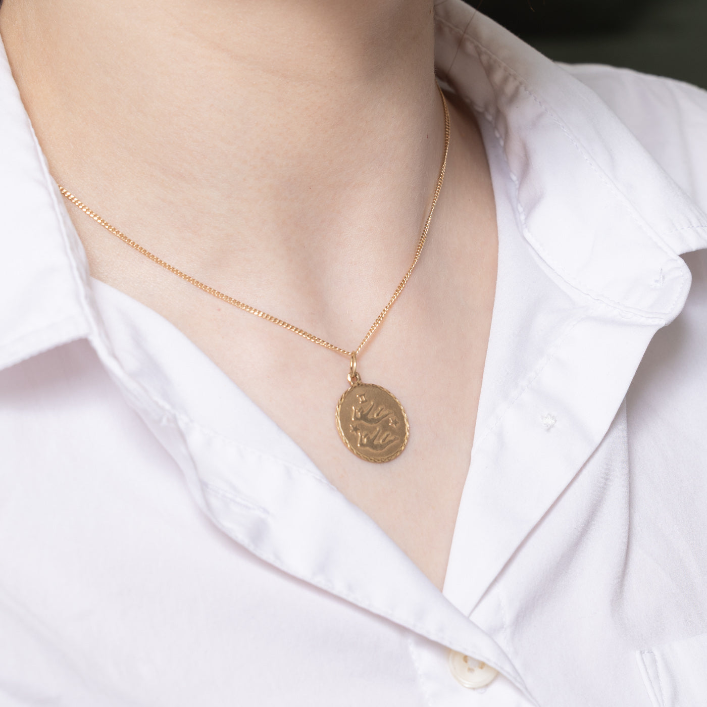 10K Yellow Gold Gemini Zodiac Pendant Necklace - Perfect Gift for Birthdays, Anniversaries & Astrology Lovers