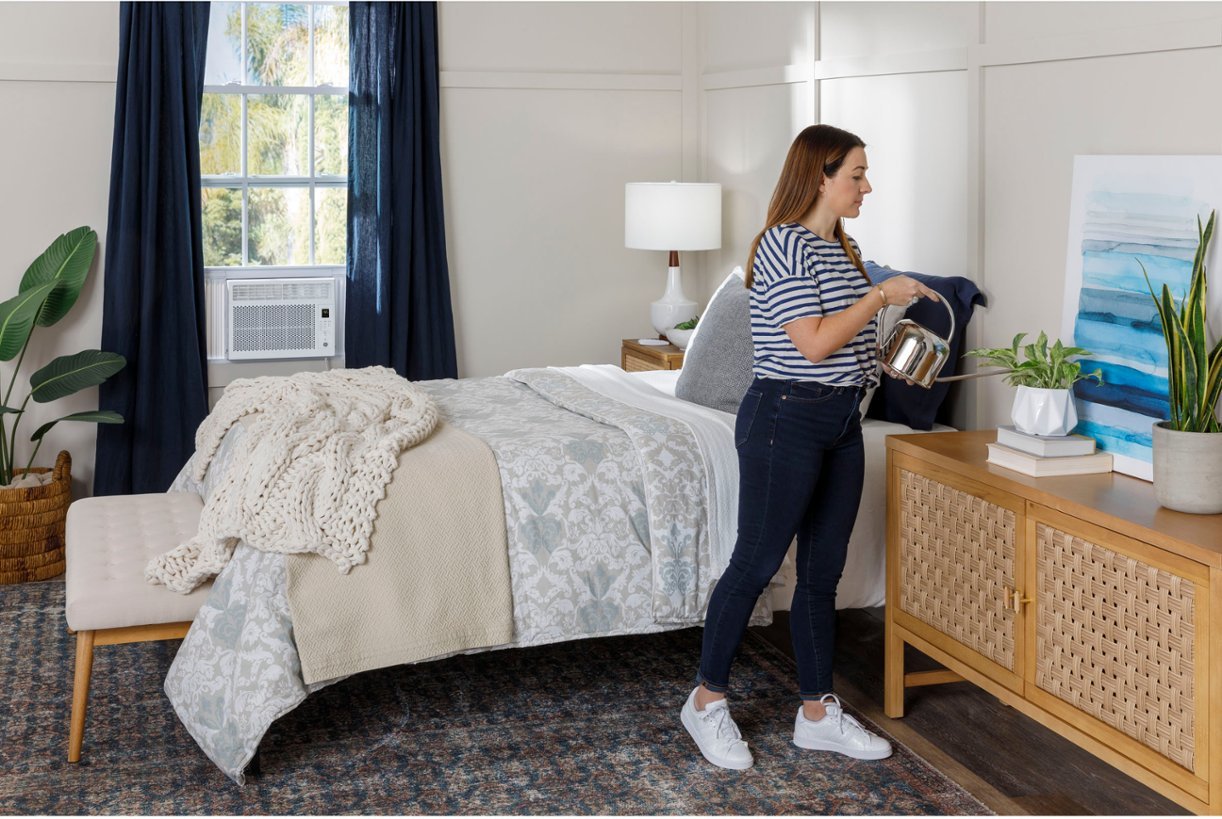GE 6,000 BTU Window Air Conditioner - Cools 250 Sq.Ft - Remote Control Included - White (AHP06LZ) - Perfect for Bedrooms, Dorm Rooms & Small Apartments