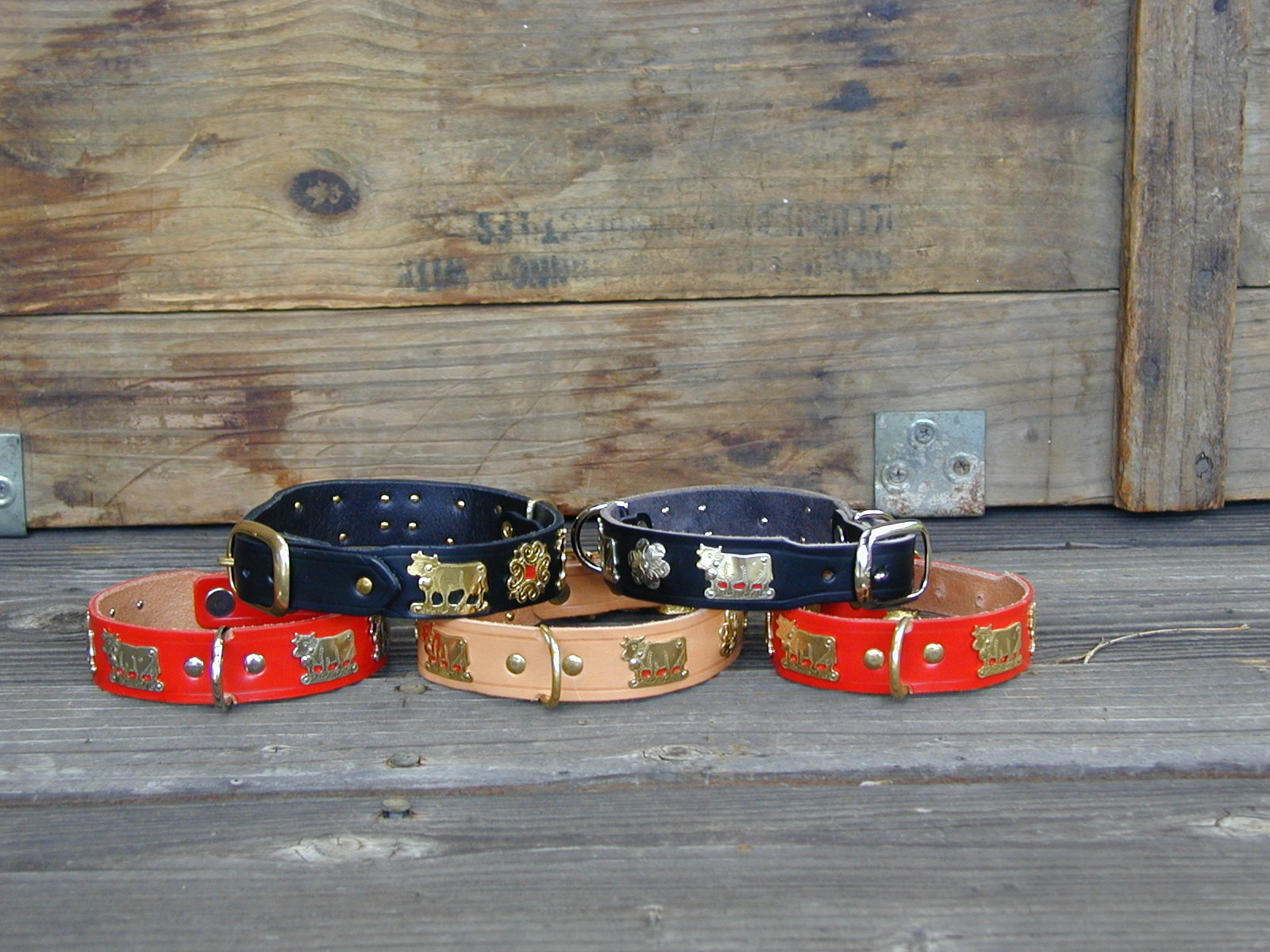 Premium Small Traditional Swiss Dog Collar - Handmade Leather Pet Collar with Embroidery | Durable & Adjustable for Daily Walks, Training & Outdoor Adventures