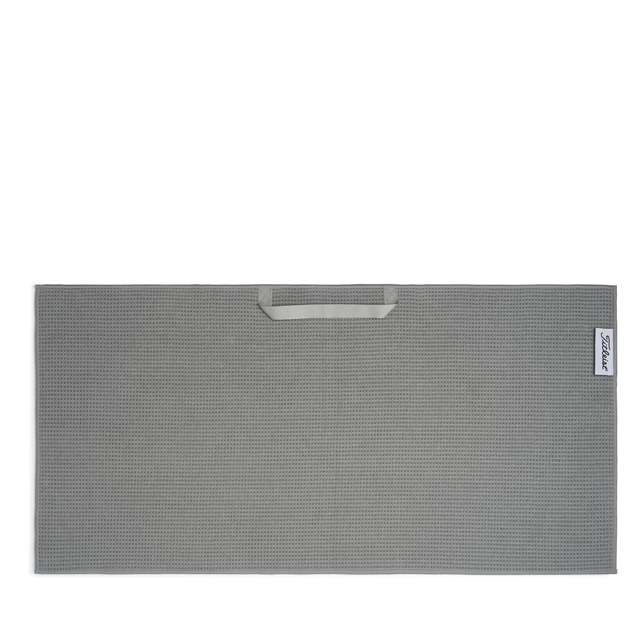 Titleist Golf Players Microfiber Towel - Premium Absorbent & Quick-Drying Golf Towel for Golfers - Perfect for Golf Course, Driving Range & Sports Training