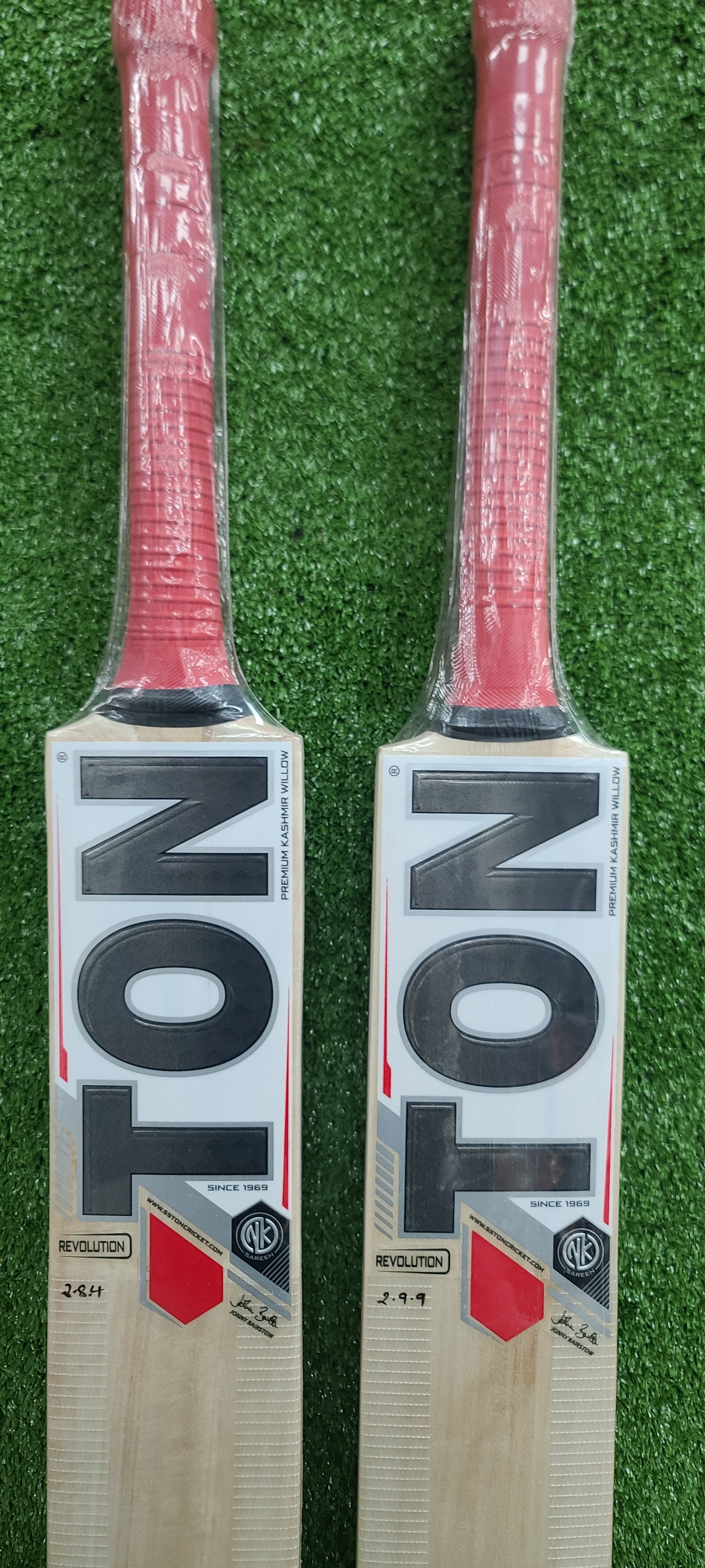 Premium SS TON Revolution Kashmir Willow Cricket Bat - Lightweight & Durable for Professional & Casual Play - Perfect for Matches, Practice & Backyard Games