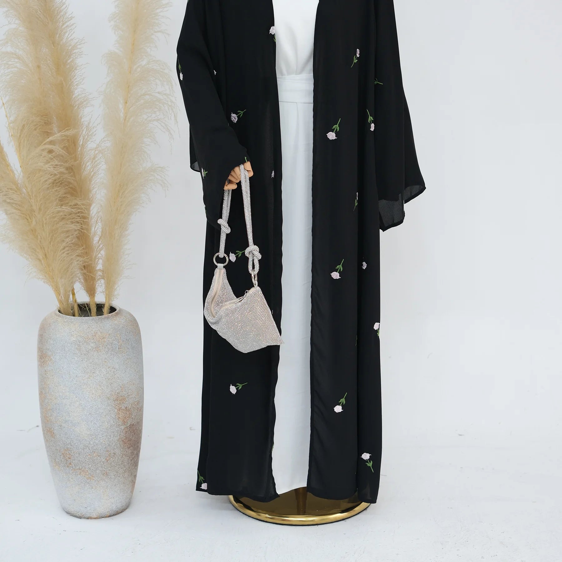 Elegant Black Embroidery Kimono Cardigan Abaya - Stylish Muslim Women's Cover-Up for Prayer, Home & Special Occasions