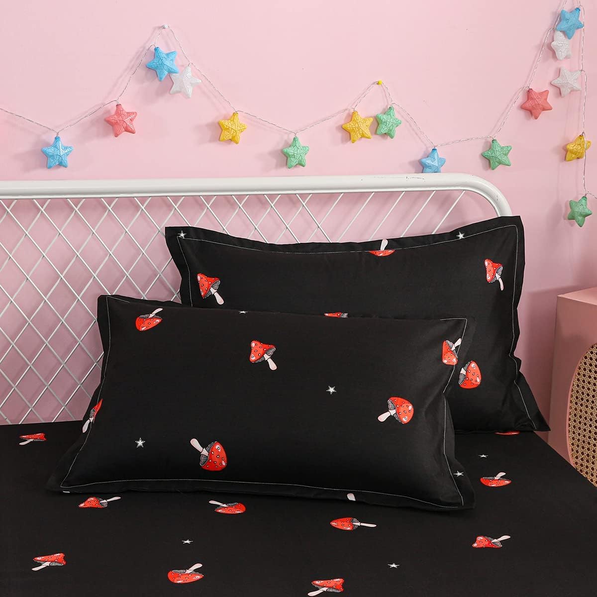 Cute Mushroom Duvet Cover Twin Size - Kawaii Cartoon Bedding Set with Red Mushroom Print - Farmhouse Botanical Comforter Cover for Kids Room - Soft Zipper Closure (Black) - Perfect for Nursery, Children's Bedroom & Cozy Farmhouse Decor