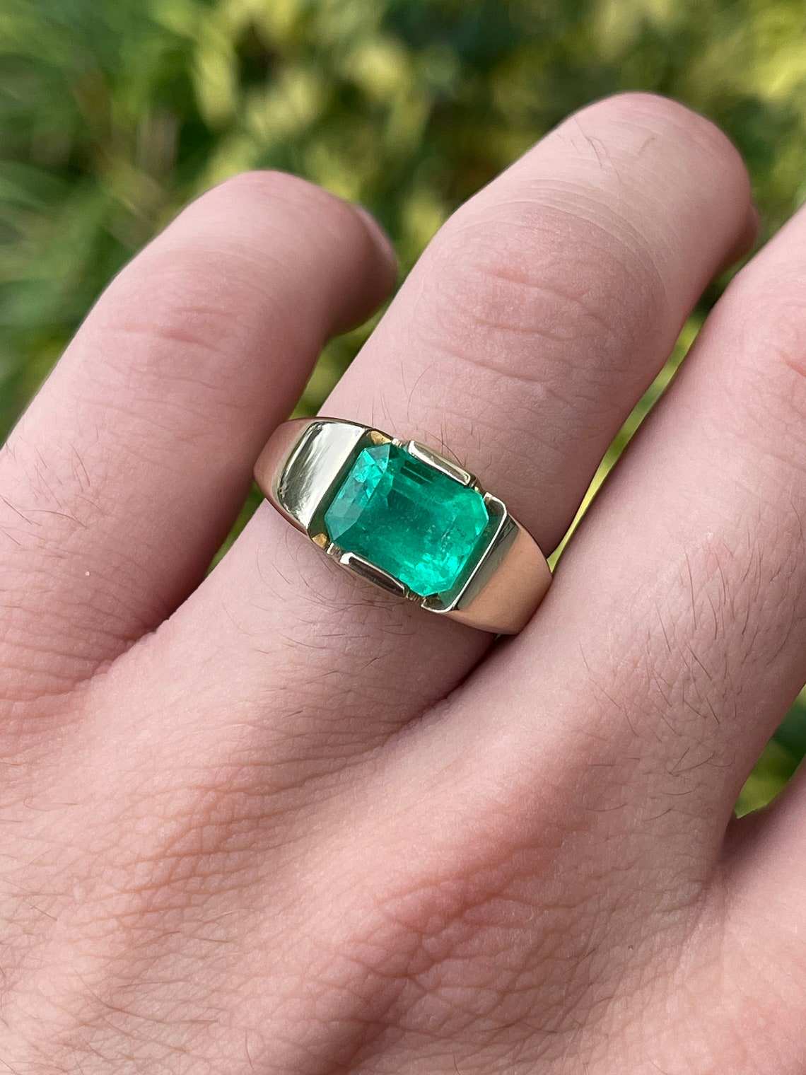 3.52 Carat Colombian Emerald East-West Tension Set Men's Ring in 14K Gold - Perfect for Weddings, Engagements & Special Occasions