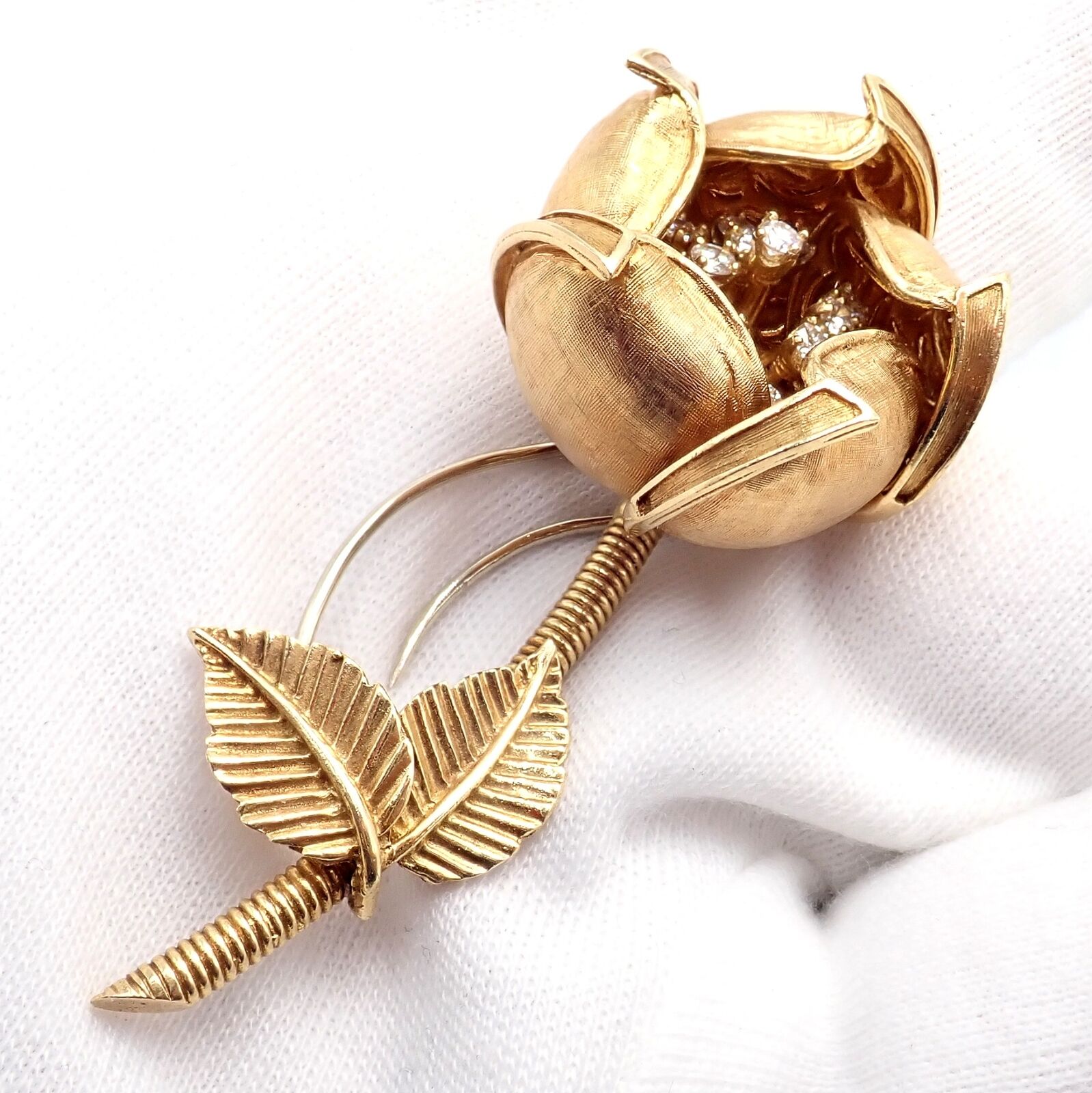 Hammerman Brothers 18k Yellow Gold Diamond Rose Flower Brooch Pin - Elegant Day & Night Jewelry for Women, Perfect for Weddings, Parties & Special Occasions