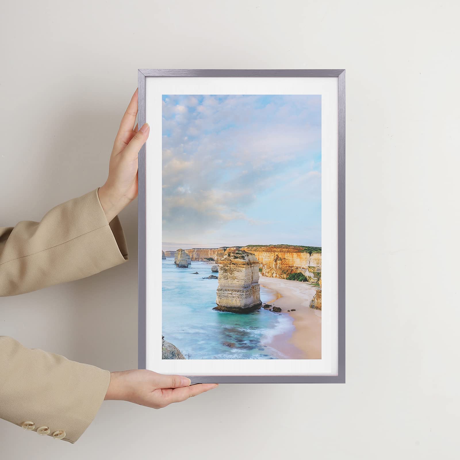 Wyooxoo 11x17 Picture Frame - Aluminum Poster Frame with Plexiglass, Display 9x15 Photos with Mat or 11x17 Without Mat, Dark Grey Wall Gallery Frame for Home & Office Decor | Perfect for Living Room, Bedroom, Office Display